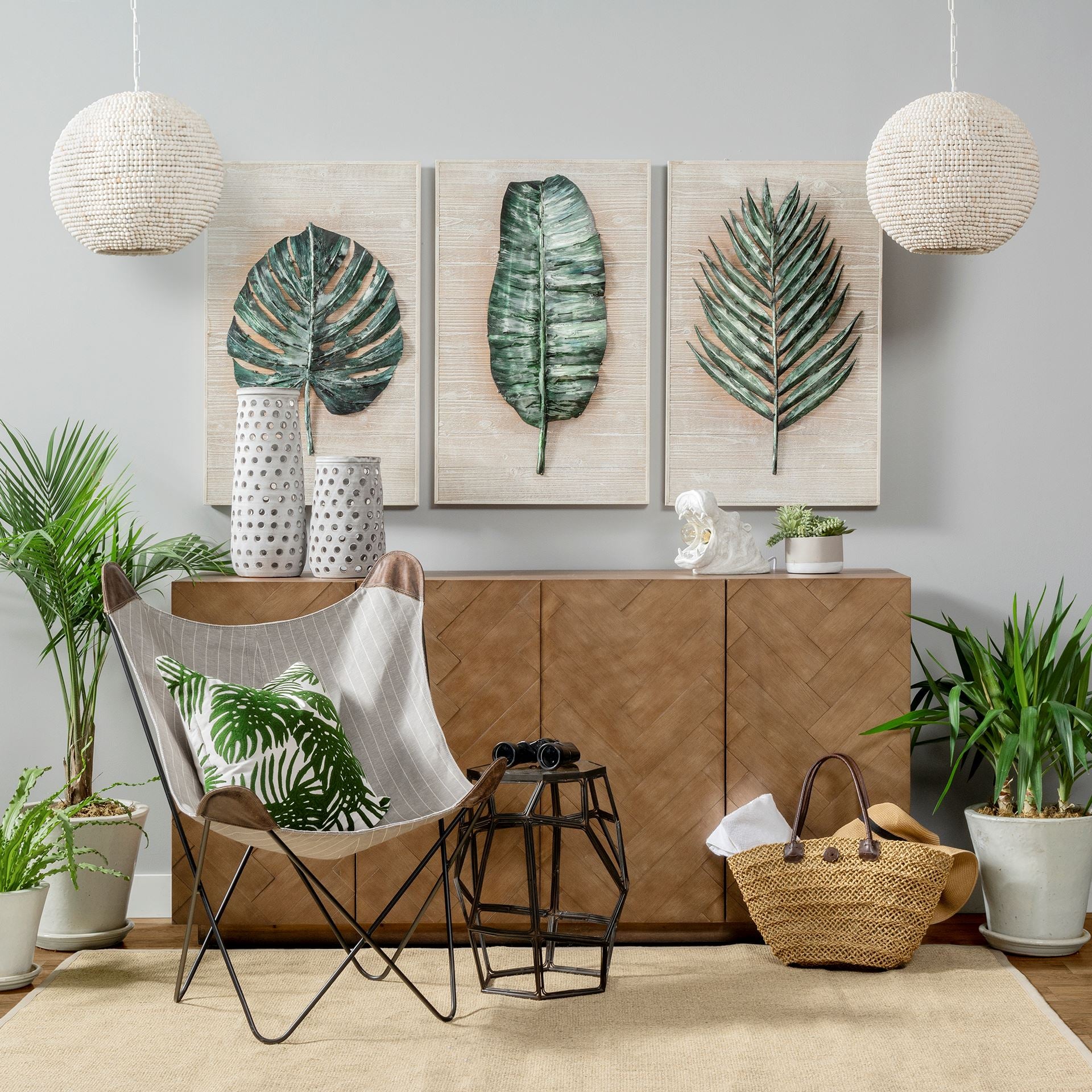 Lámpara colgante Theta con cuentas de madera lavada en blanco