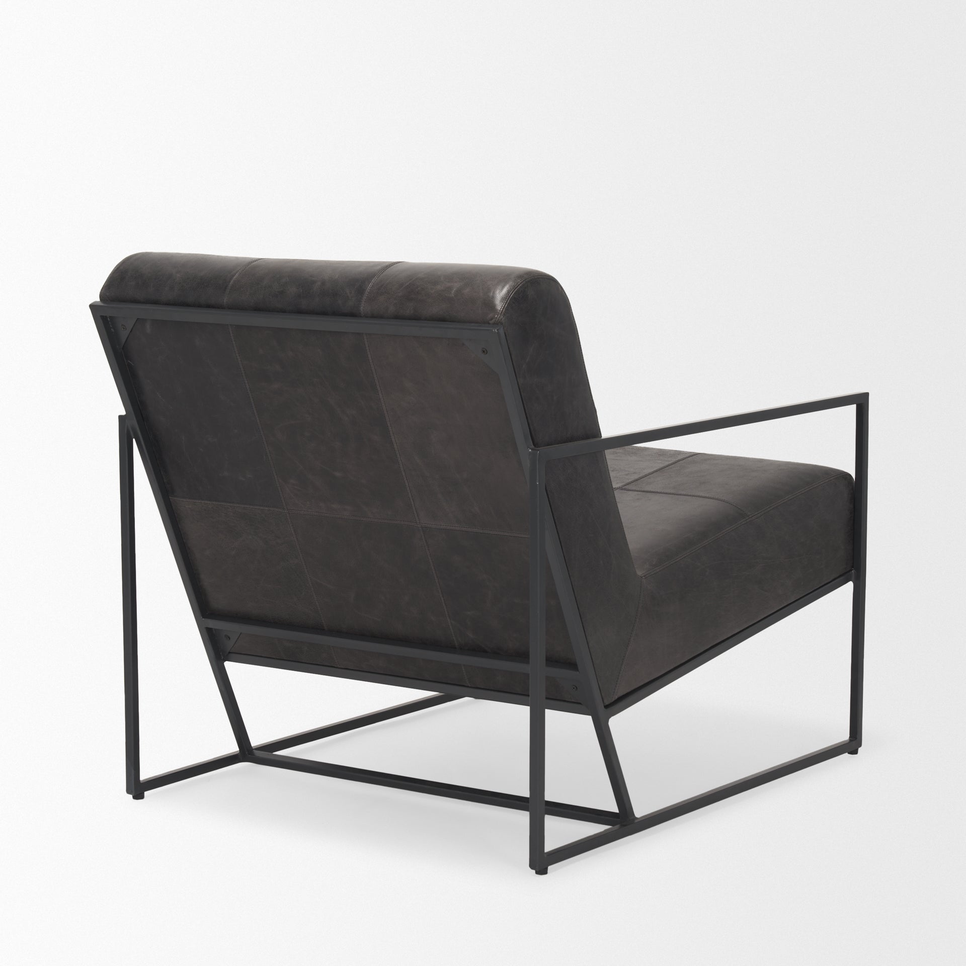 Silla Stratton Gunmetal con tapizado de cuero negro envejecido genuino