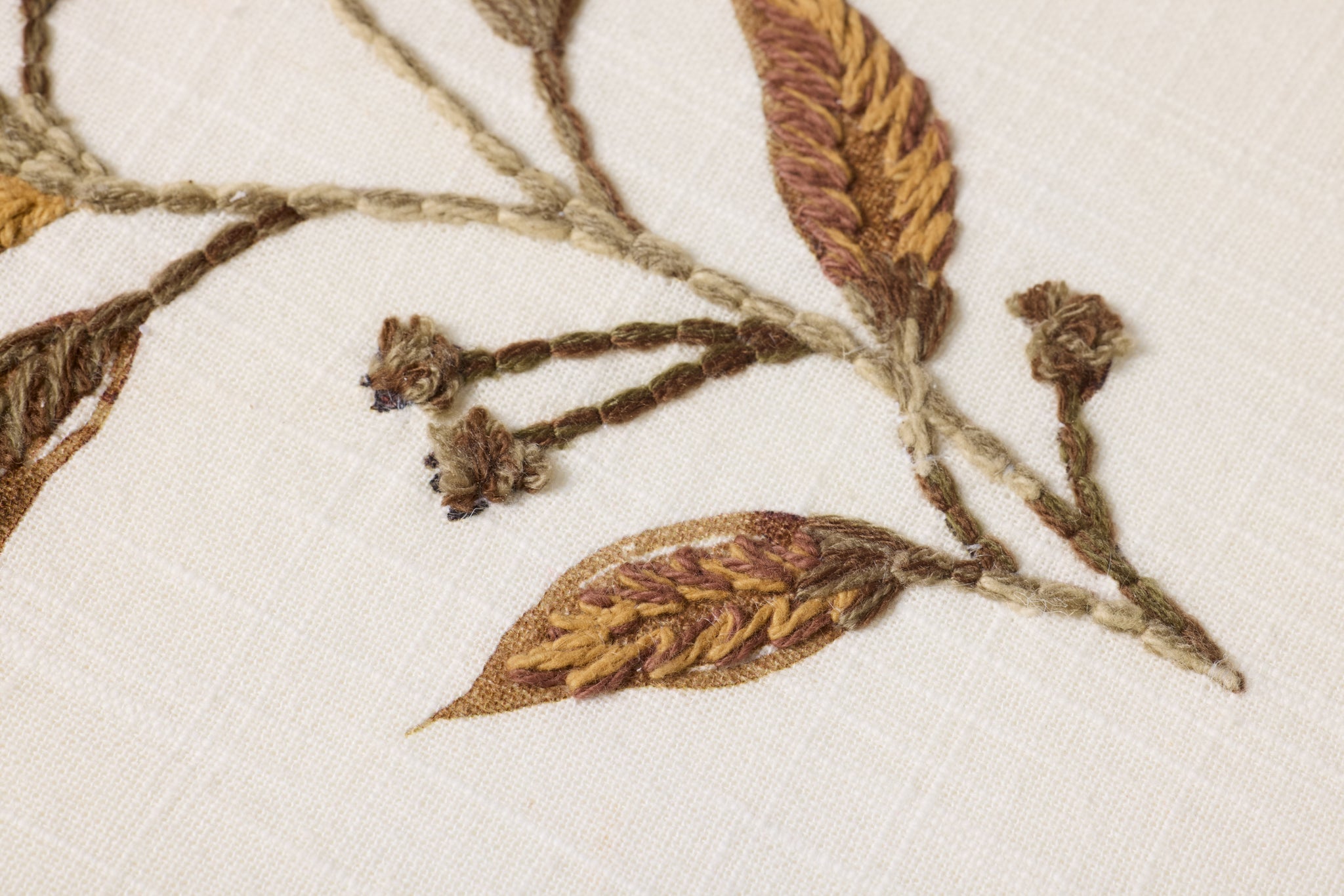 Naturae Natural / Brown Rug Art - Macro Detail (H)