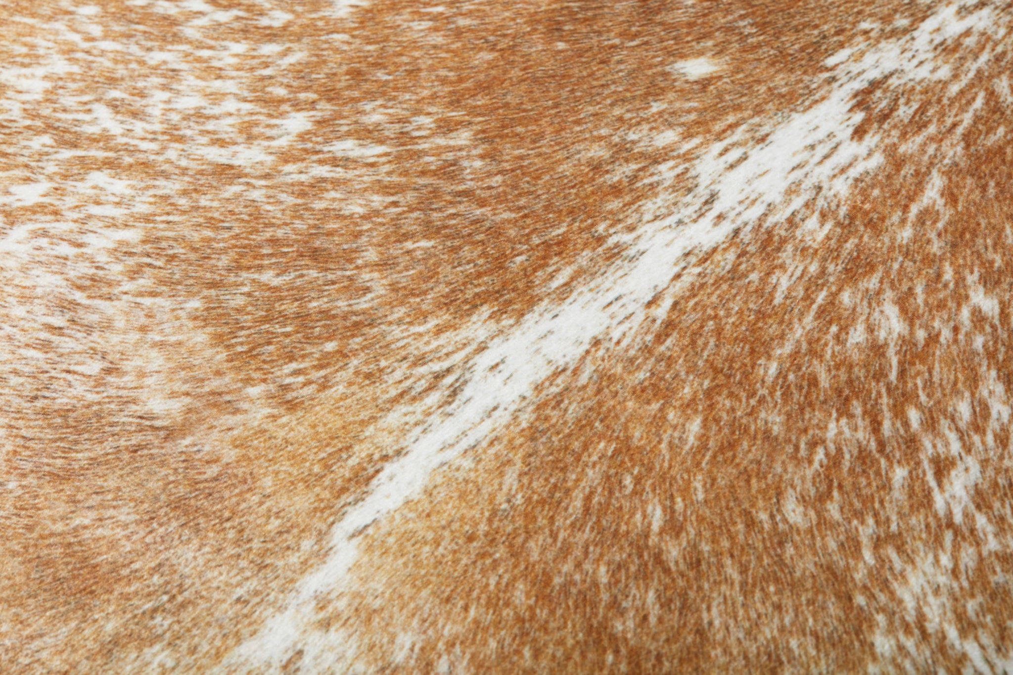 Beige / White Pillow - Macro Detail (H)