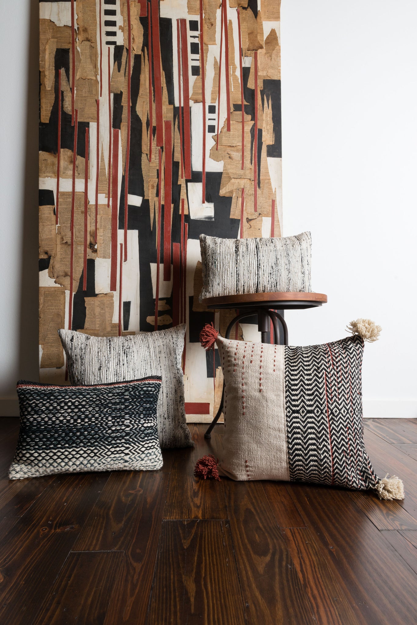 Black / Ivory Pillow - Roomscene #1 (V)
