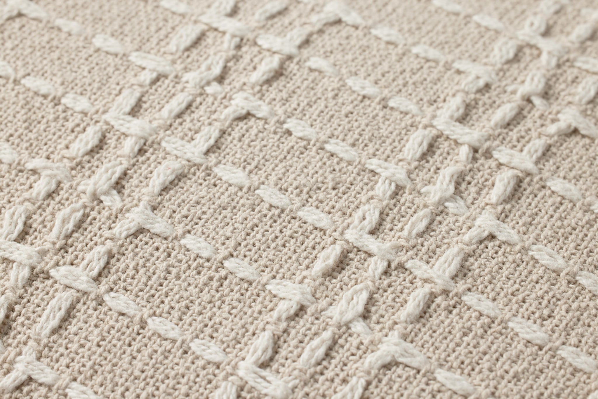 Beige / Ivory Pillow - Macro Detail (H)
