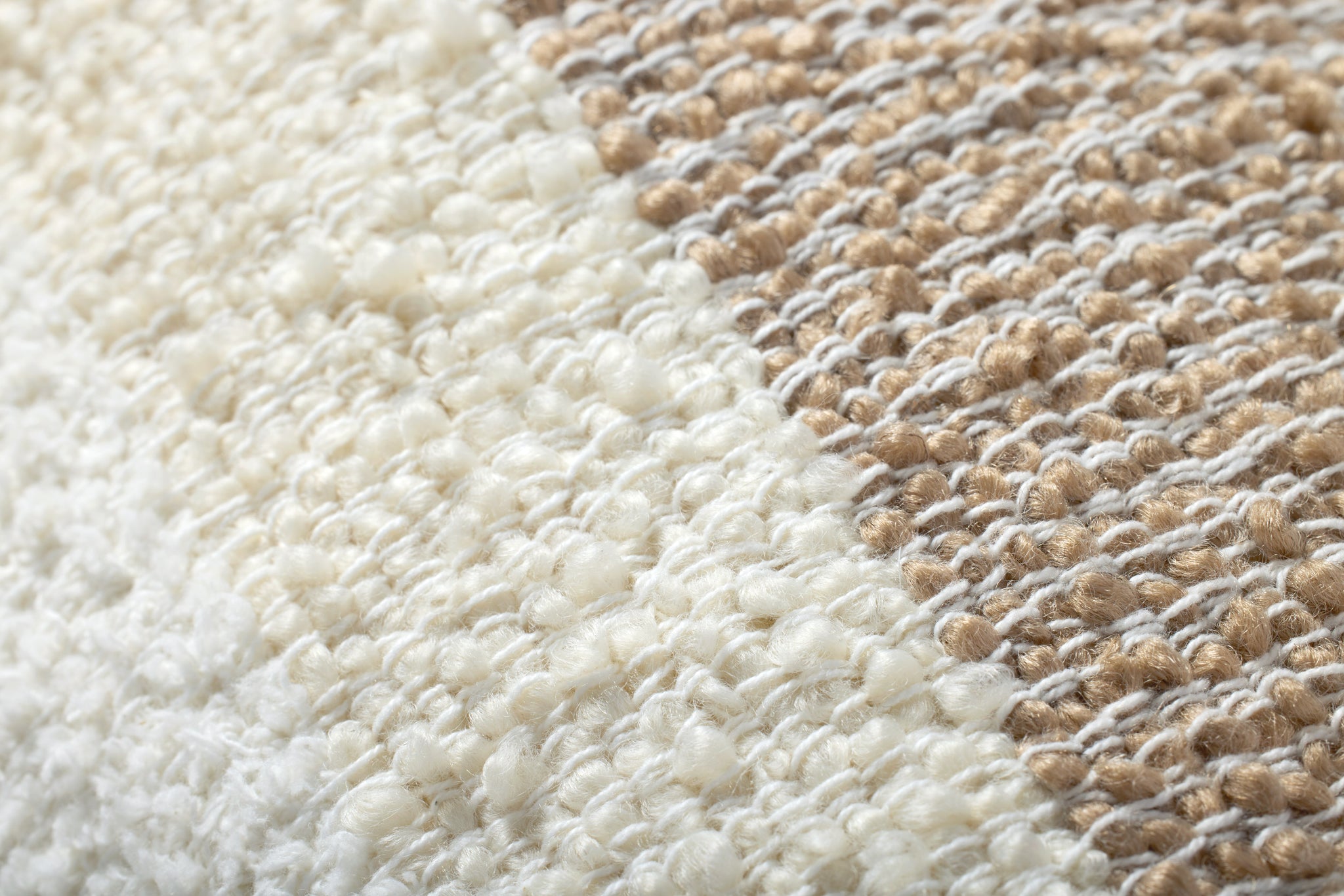 Natural / Multi Pillow - Macro Detail (H)