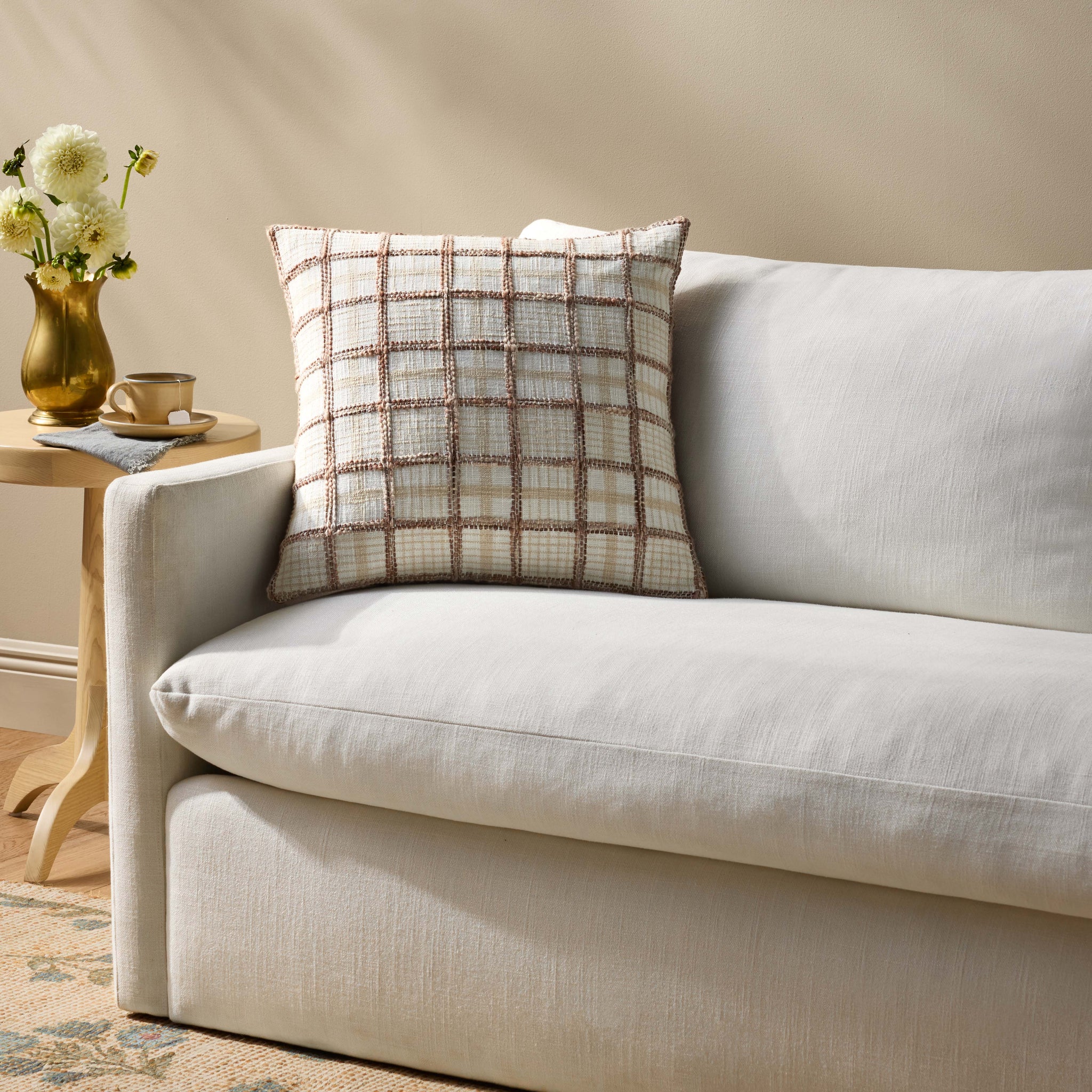 Norman Ivory / Brown Pillow - Roomscene #2 (H)