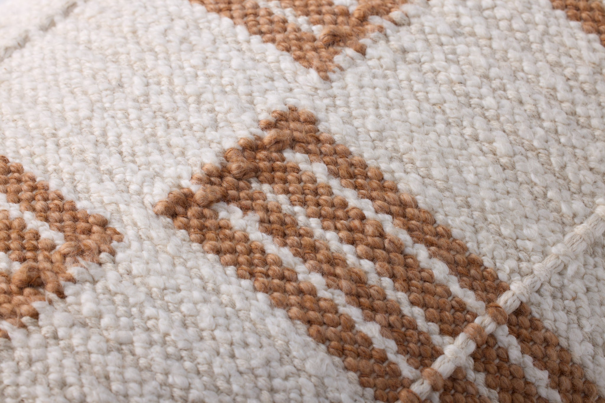 Rust / Ivory Pillow - Macro Detail (H)