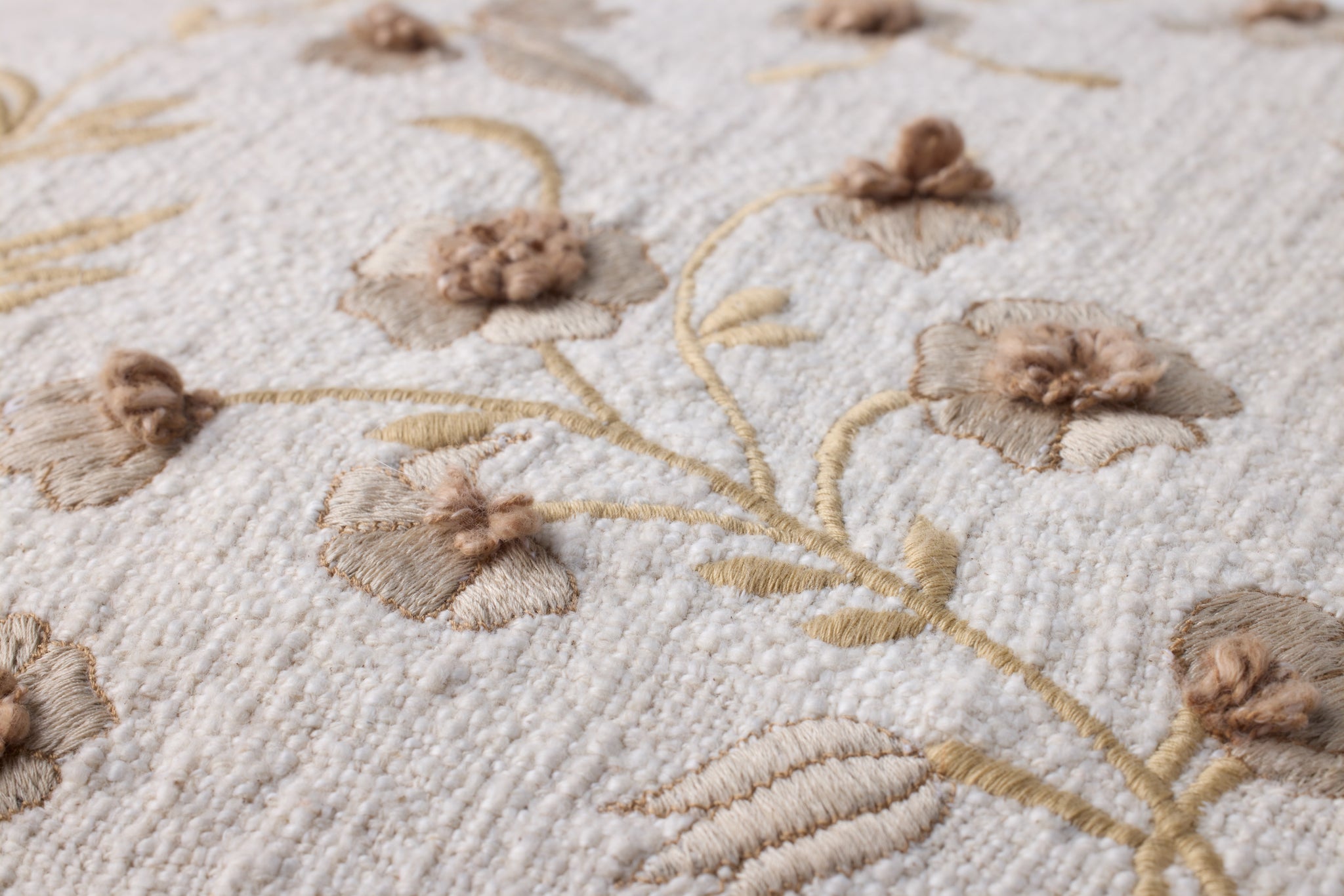 Natural Pillow - Macro Detail (H)