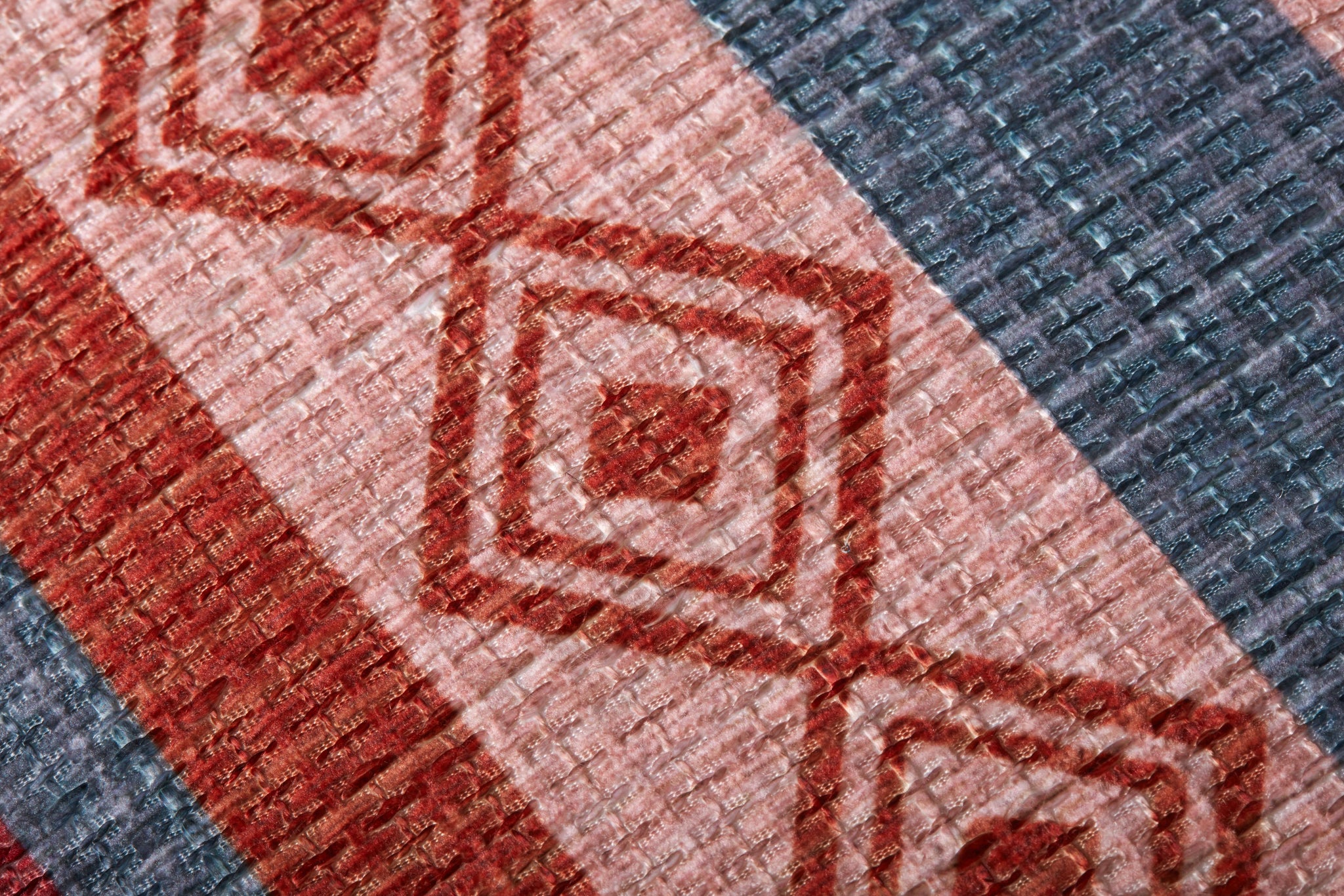 Poufs Red / Pink - Macro Detail (H)