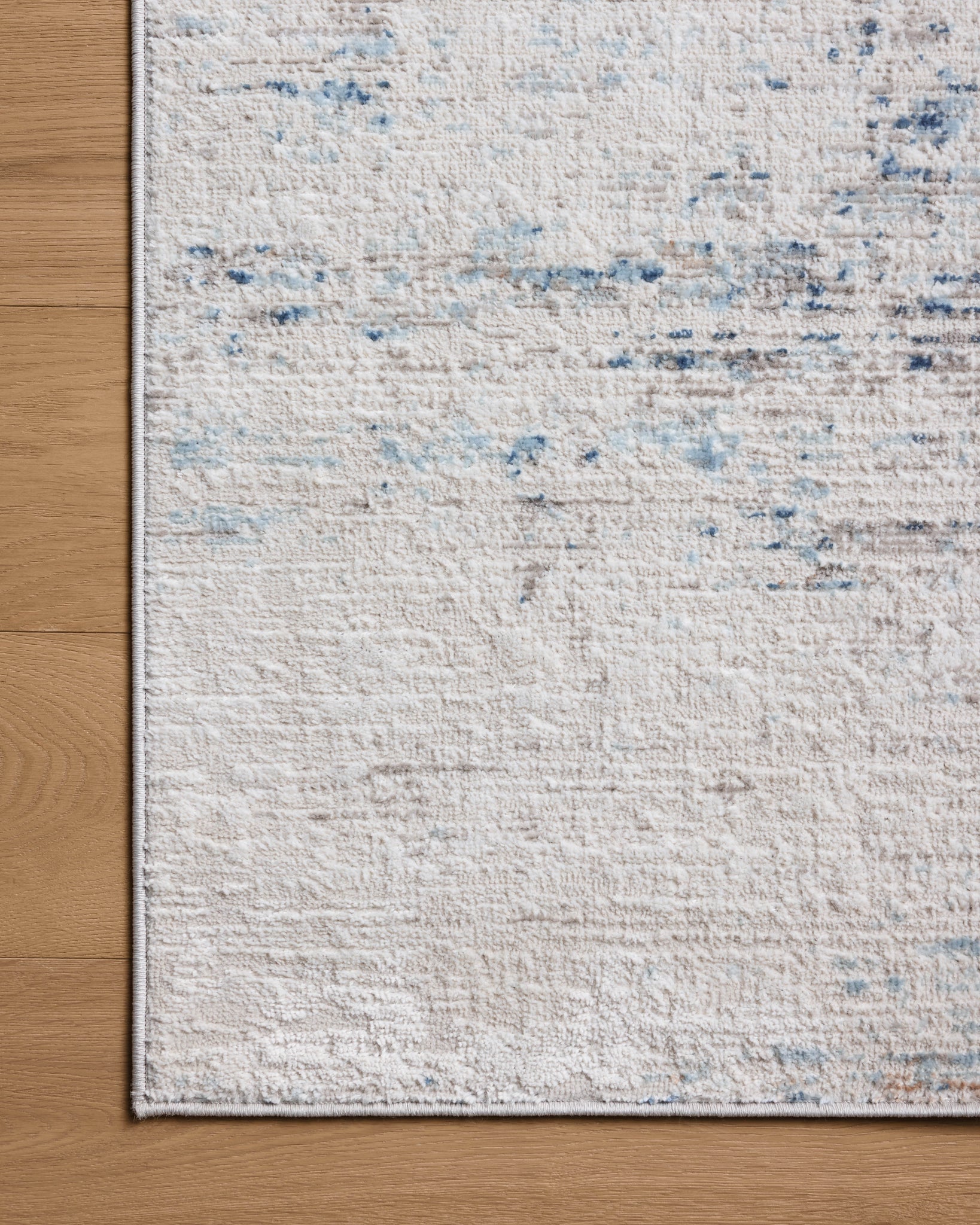 Townes Ivory / Sky - Corner on Wood (V)