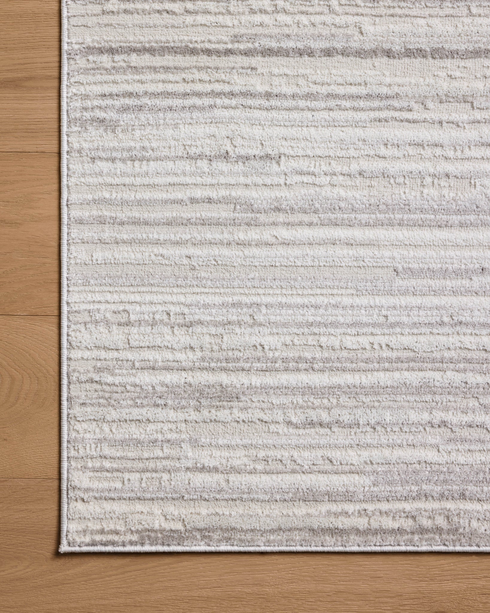 Townes Beige / Grey - Corner on Wood (V)