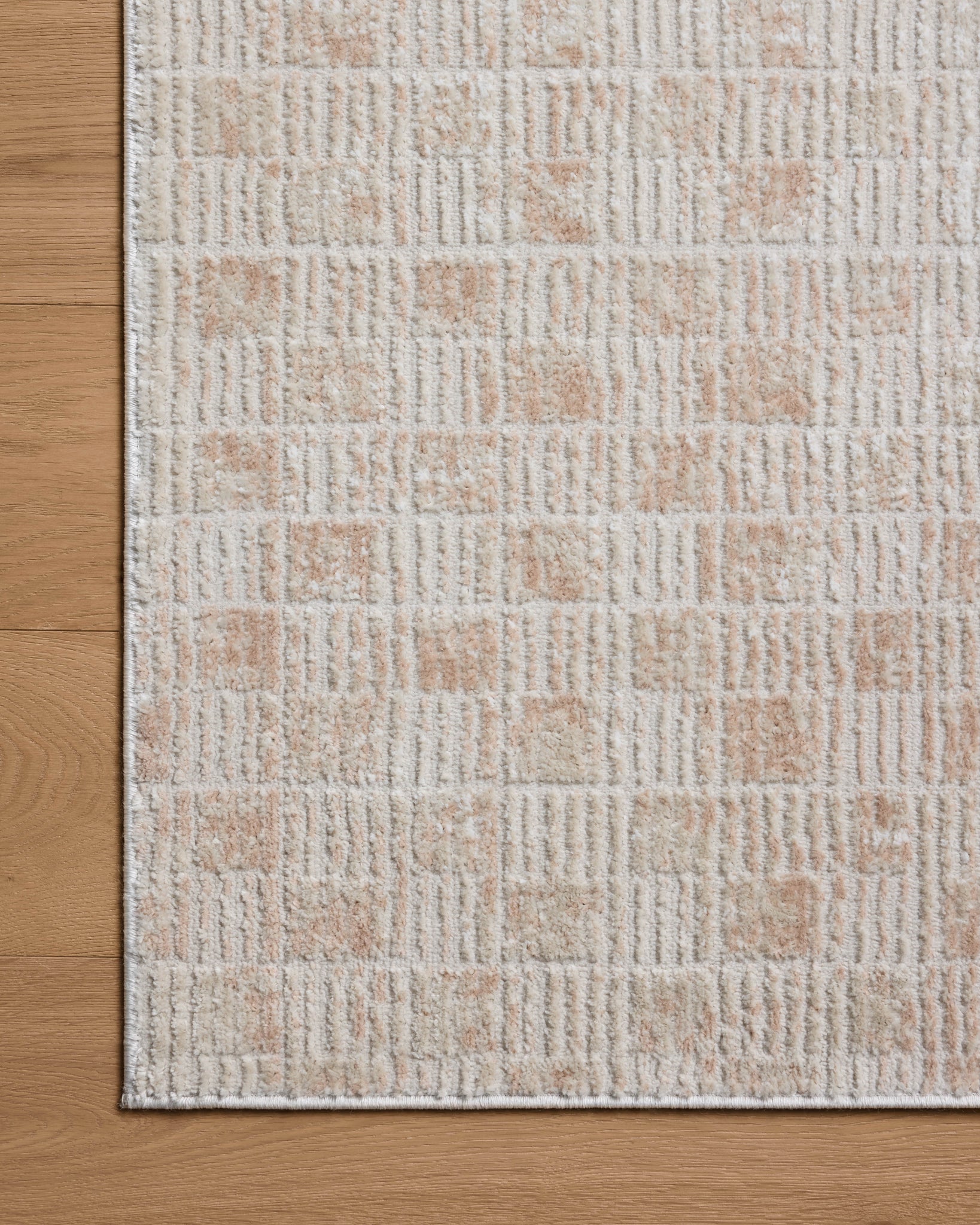 Townes Beige / Clay - Corner on Wood (V)