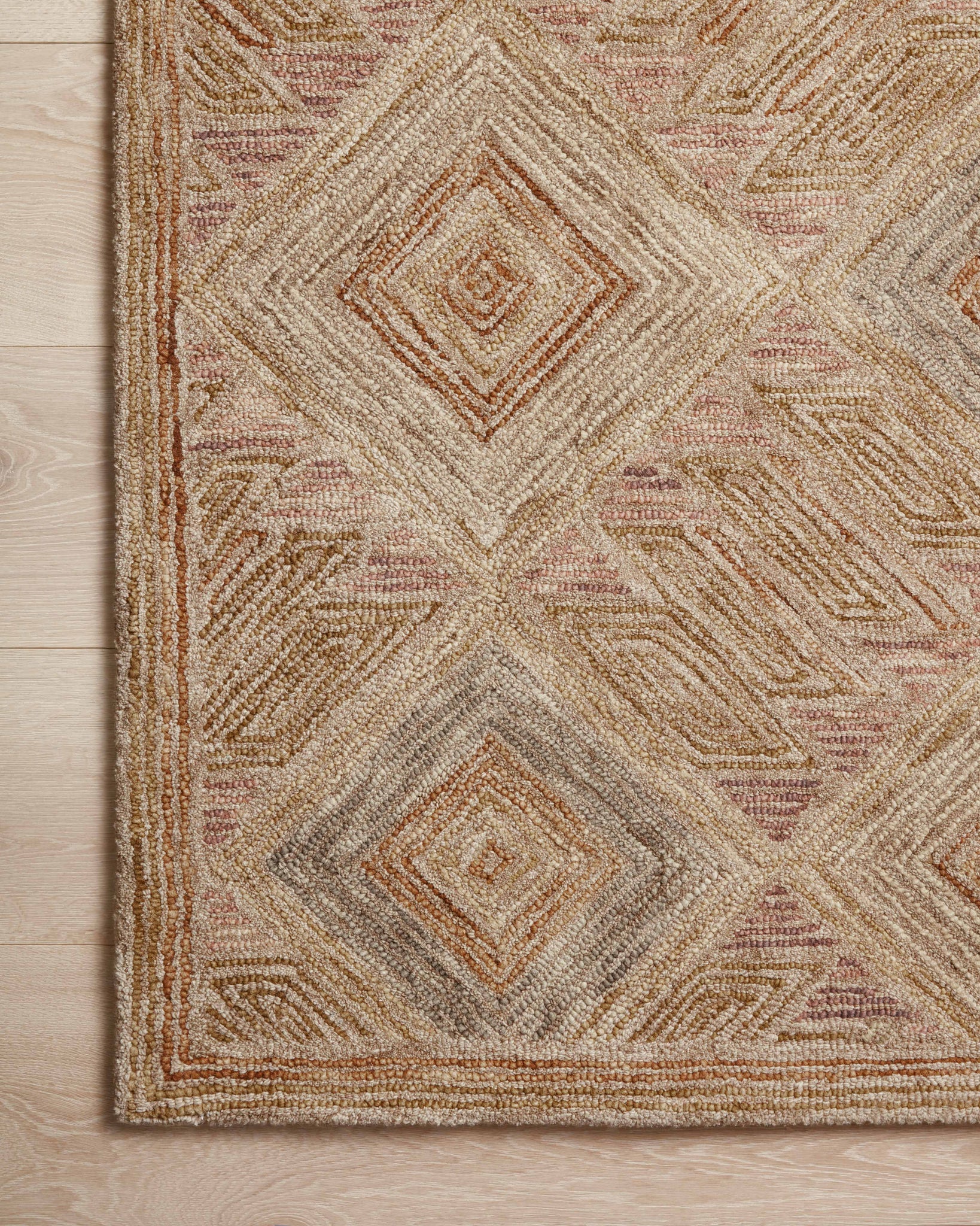Varena Berry / Multi - Corner on Wood (V)