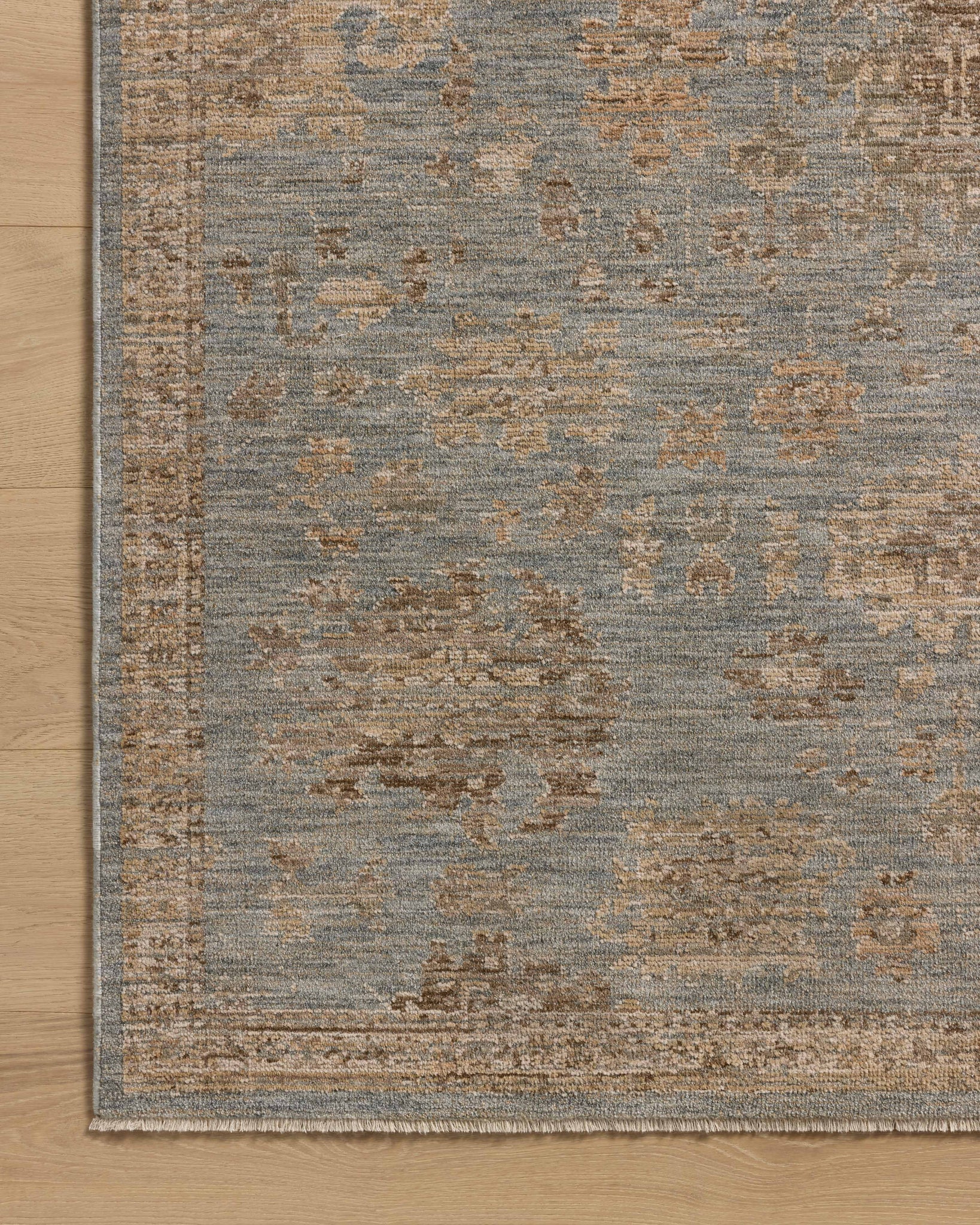 Willa Sky / Natural - Corner on Wood (V)
