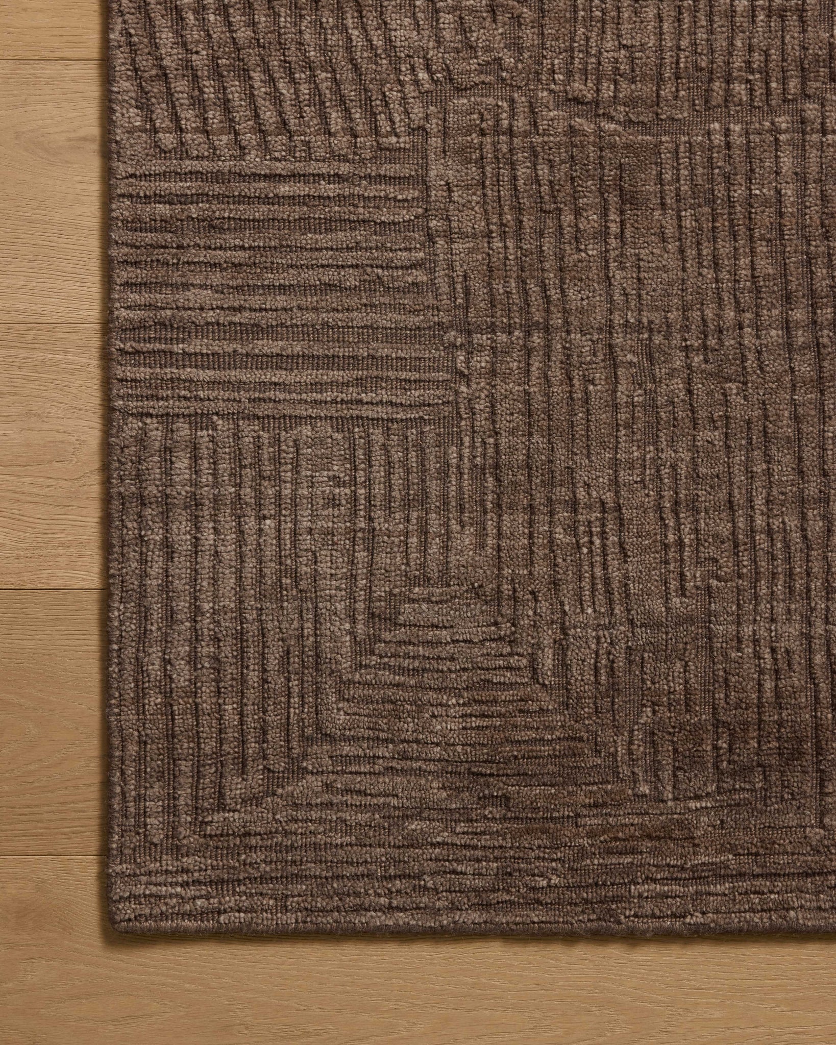 Woods Bark - Corner on Wood (V)
