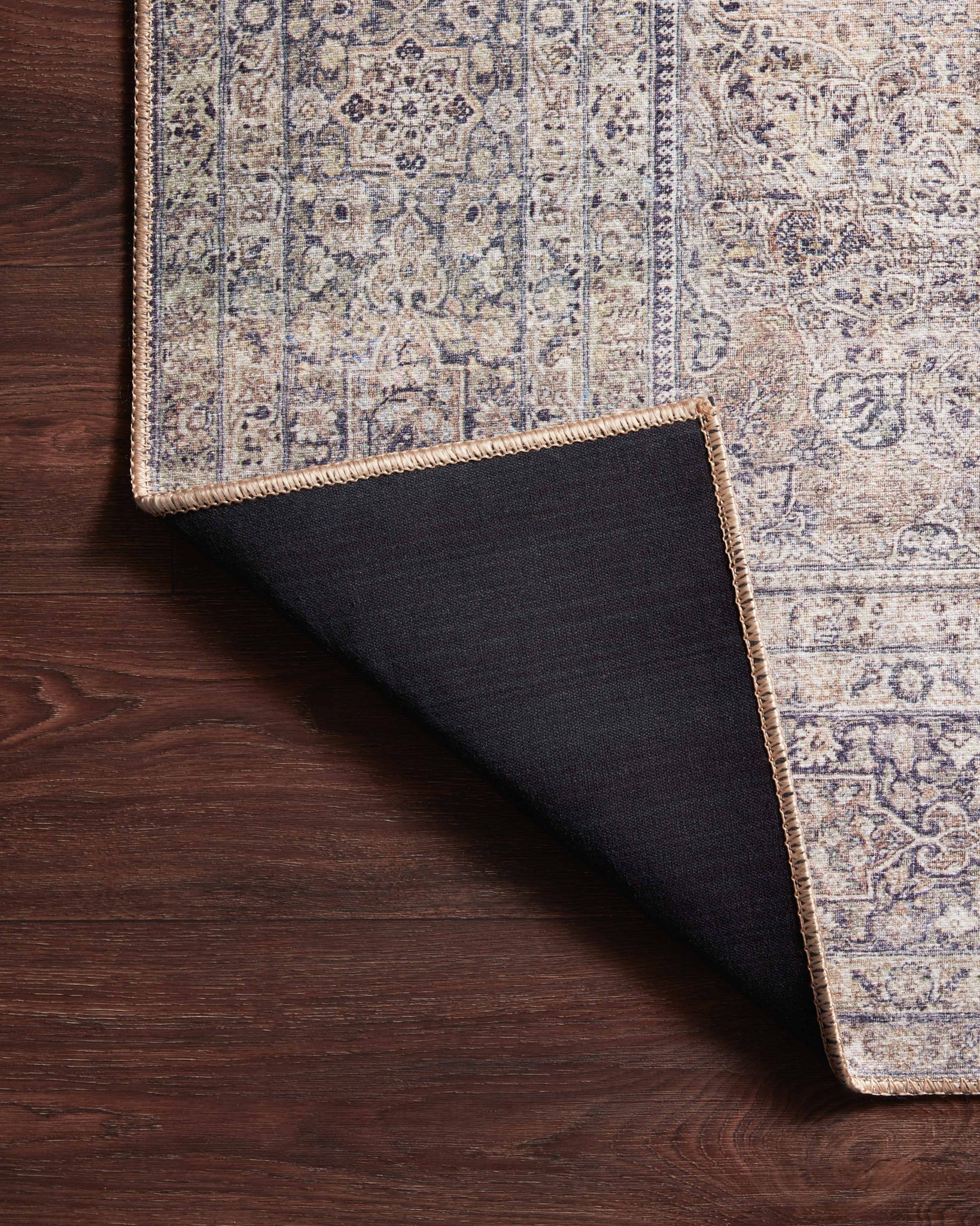 Wynter Silver / Charcoal - Corner on Wood Flipped (V)