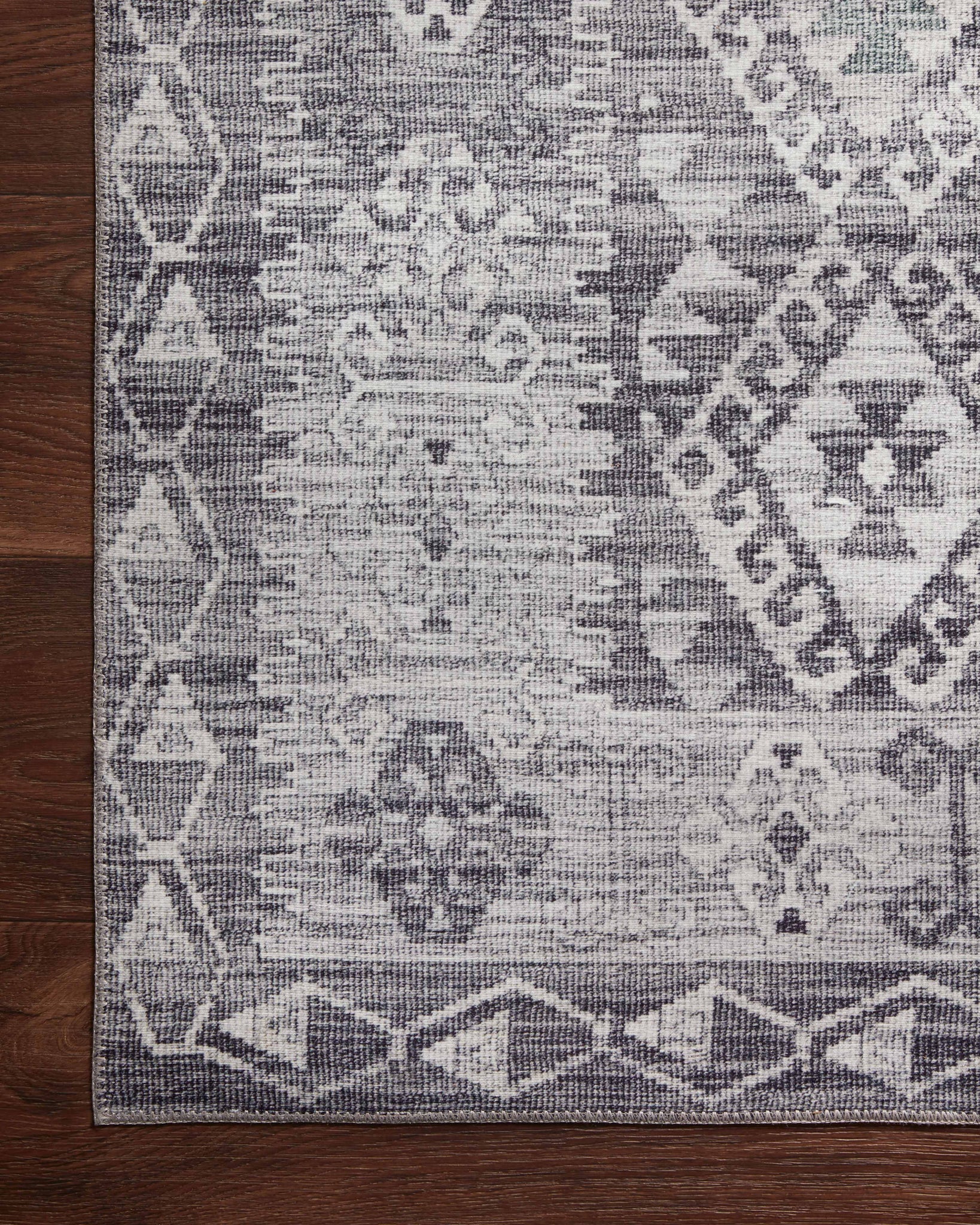 Zion Charcoal / Slate - Corner on Wood (V)