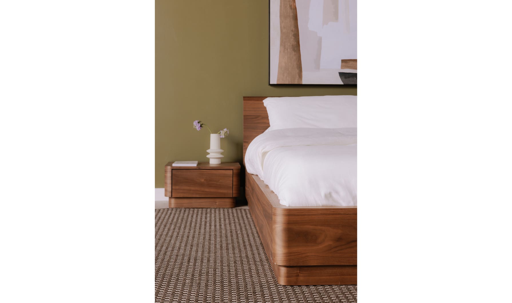 Cama Queen redonda en nogal