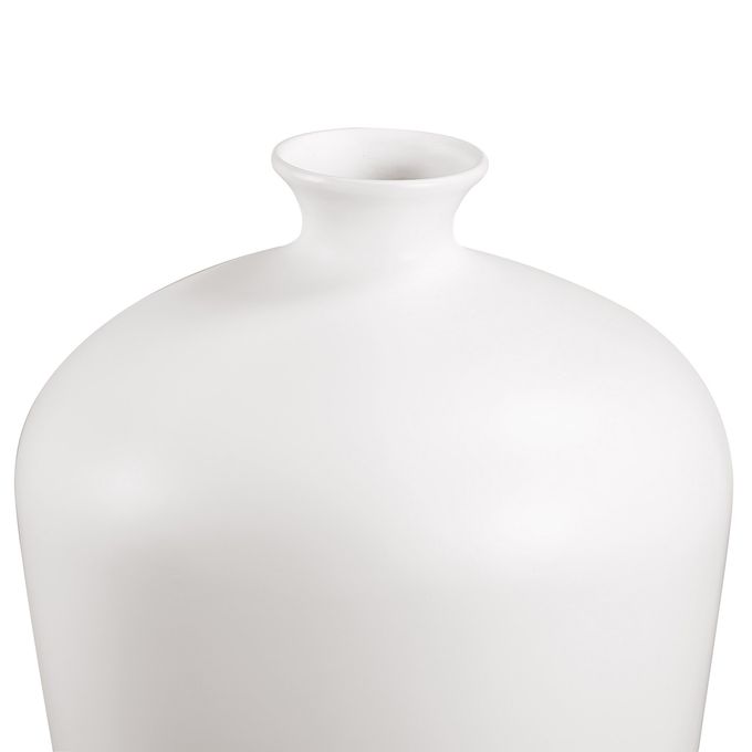side view of Olivine luxury Vas