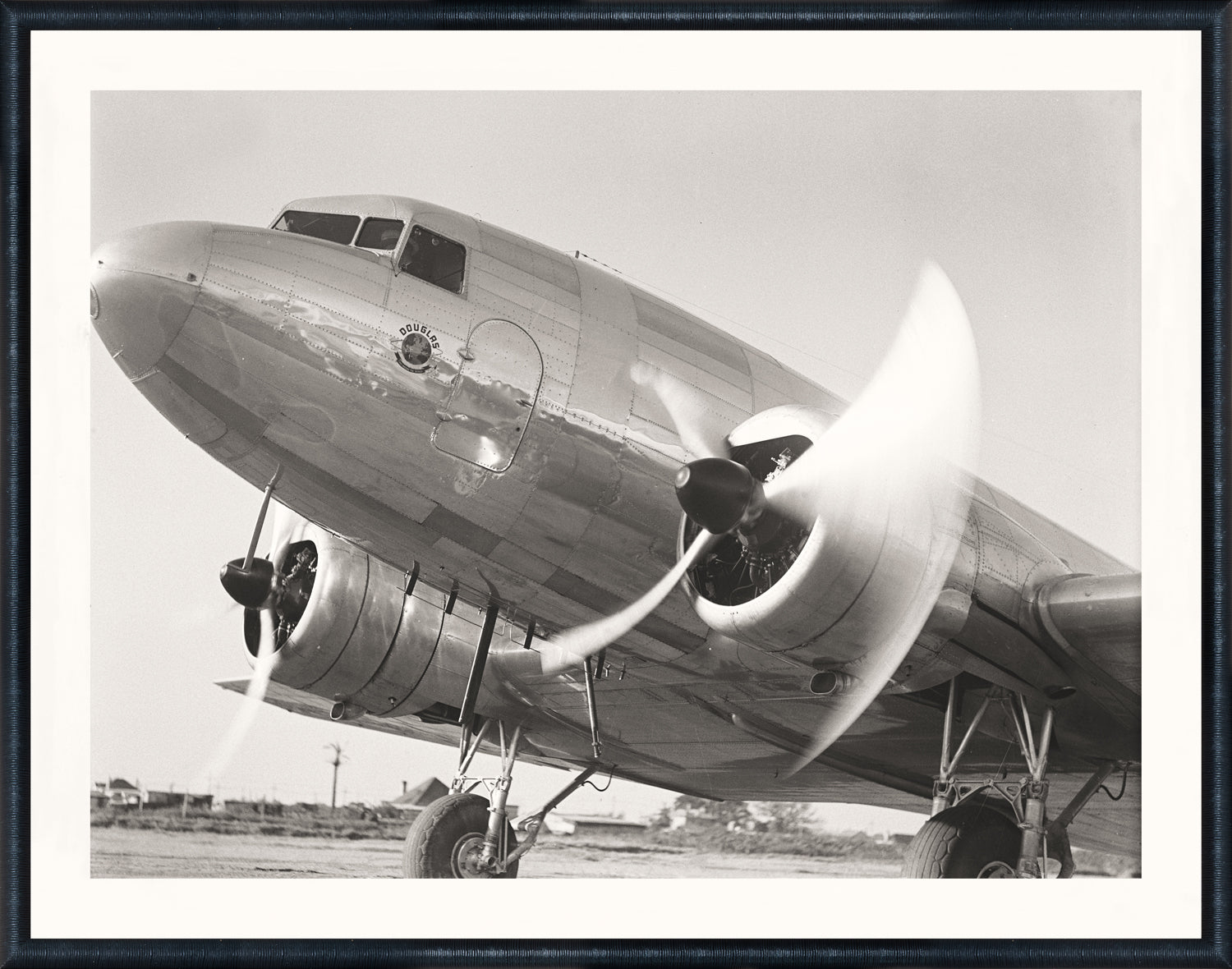 front view of NOSTALGIA COLLECTION – DOUGLAS DC 3 C. 1940 luxury Artwork