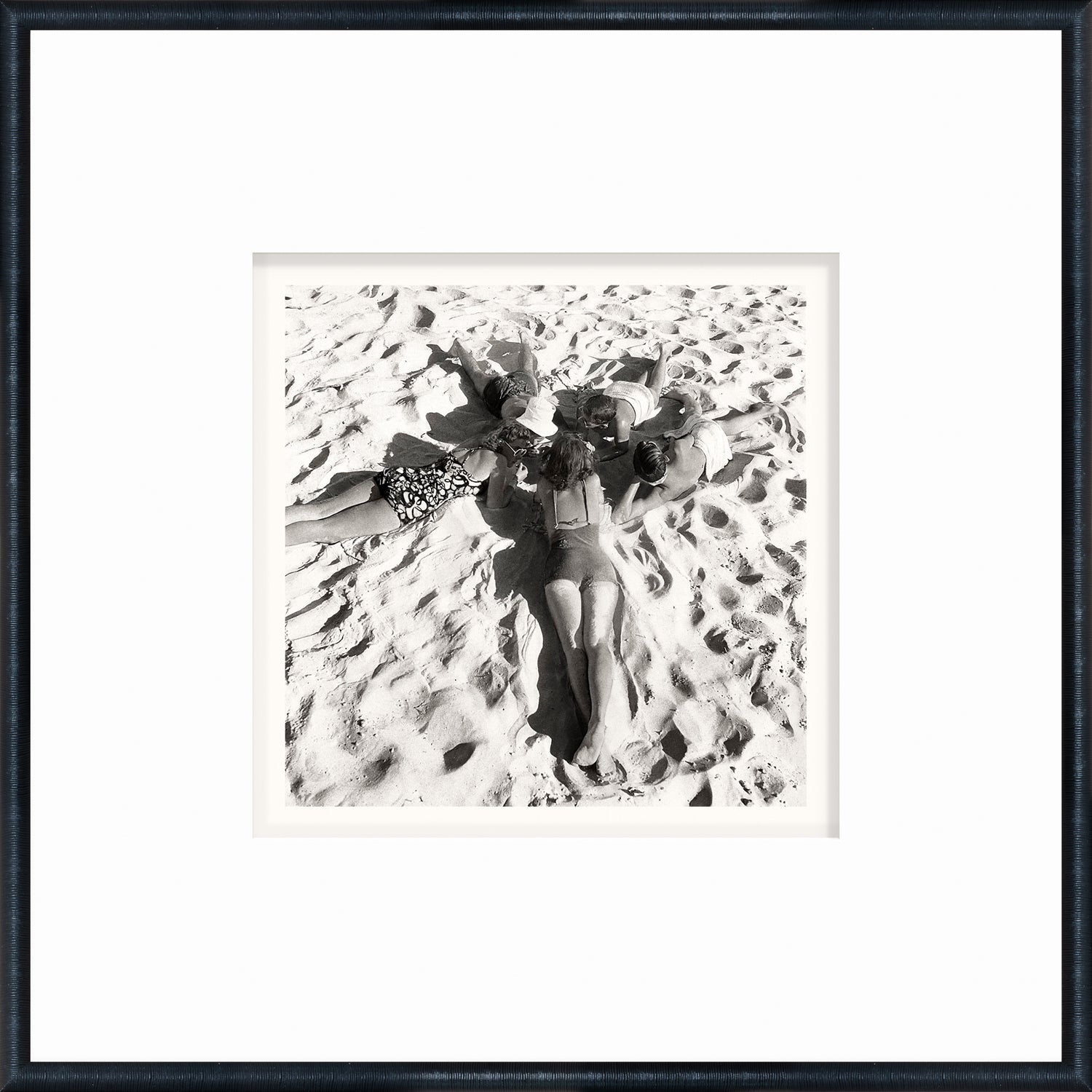 angle view of NOSTALGIA COLLECTION – BEACH MEETING C. 1950 luxury Artwork
