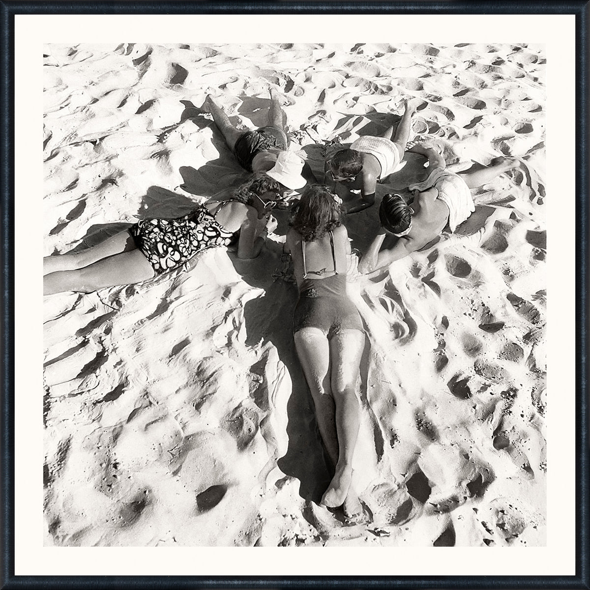 front view of NOSTALGIA COLLECTION – BEACH MEETING C. 1950 luxury Artwork