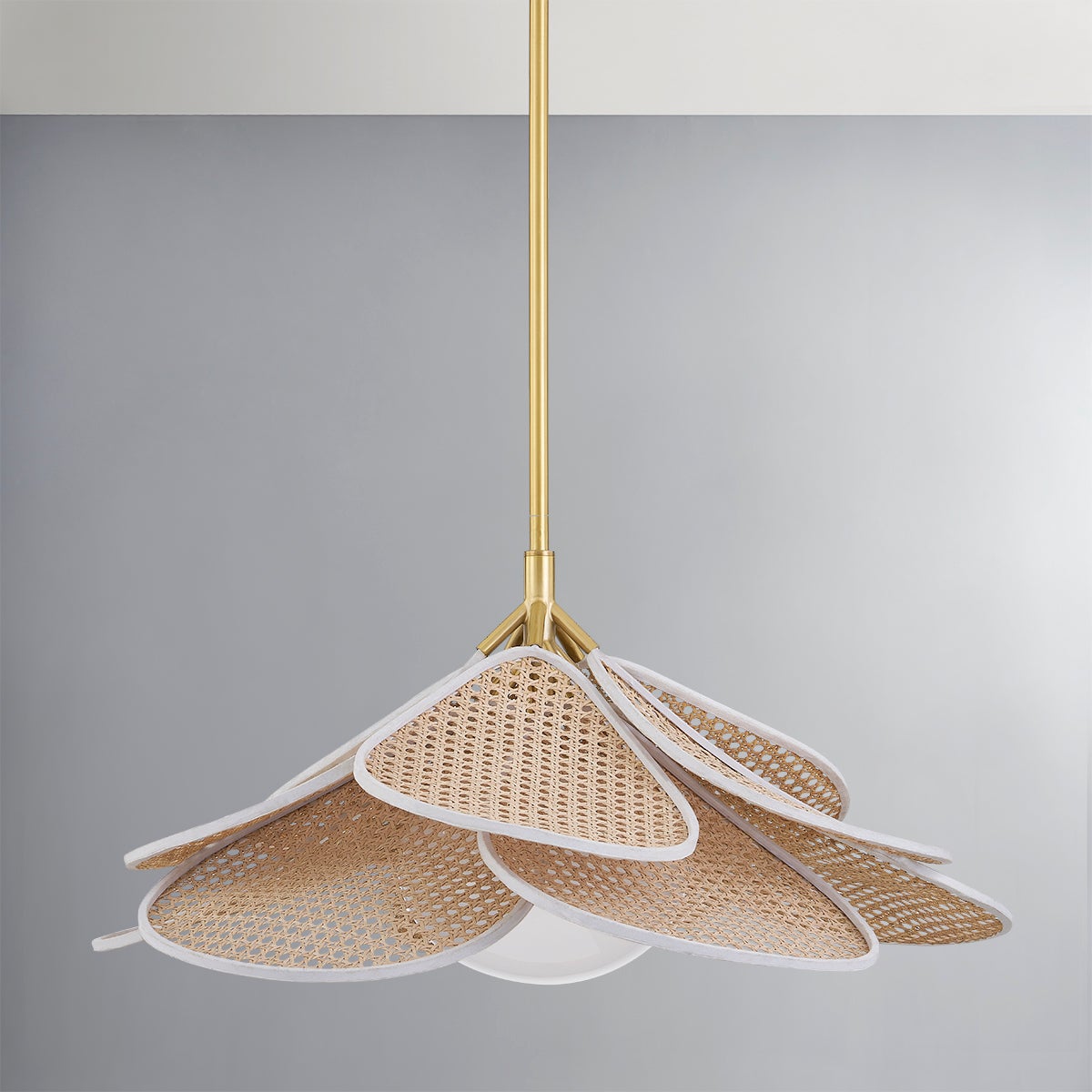 Florina Pendant 28"