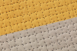 Proof Read Gold / Grey Rug Art - Macro Detail (H)