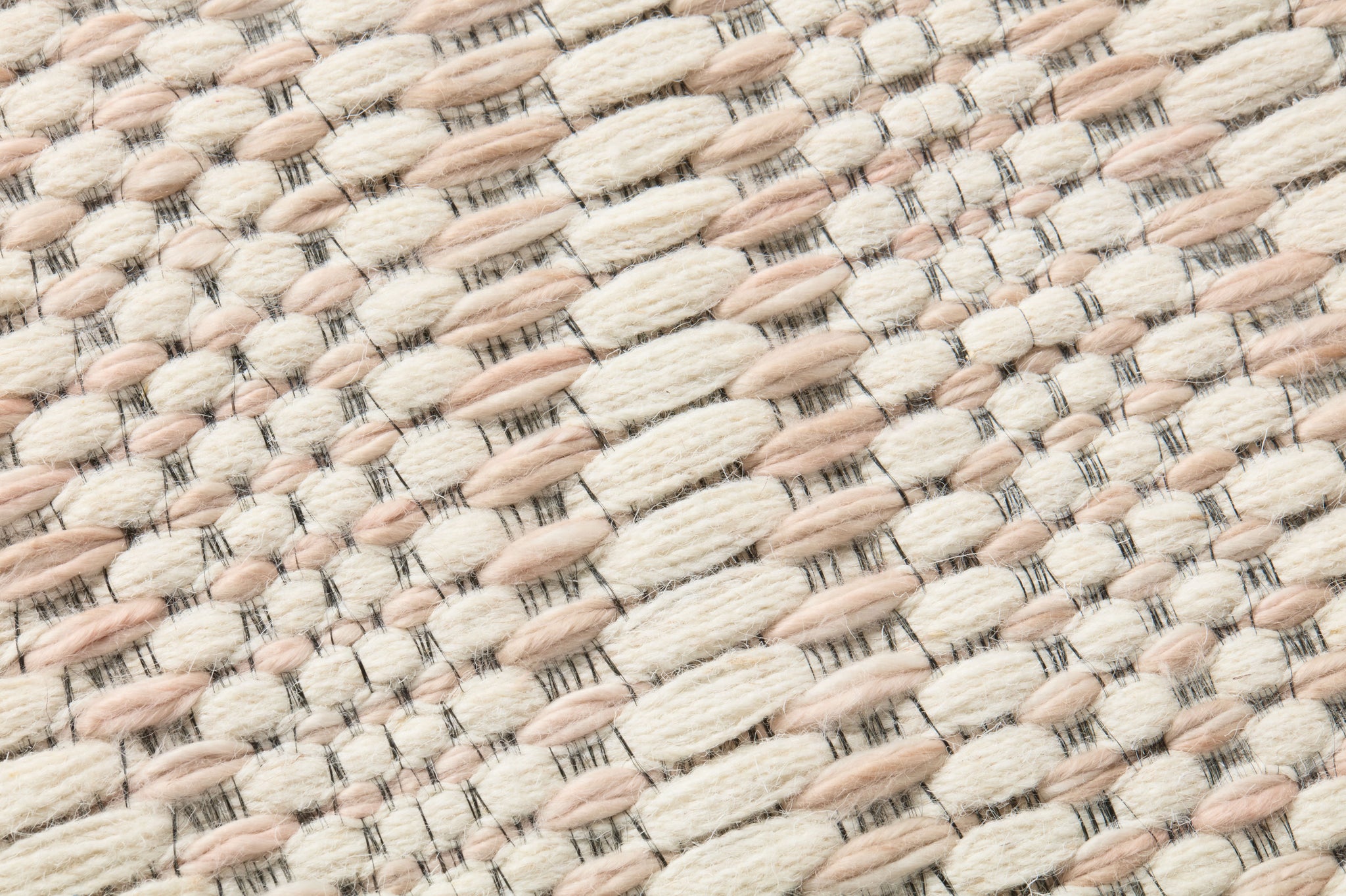 side view of Gotland Ivory / Multi luxury Artwork