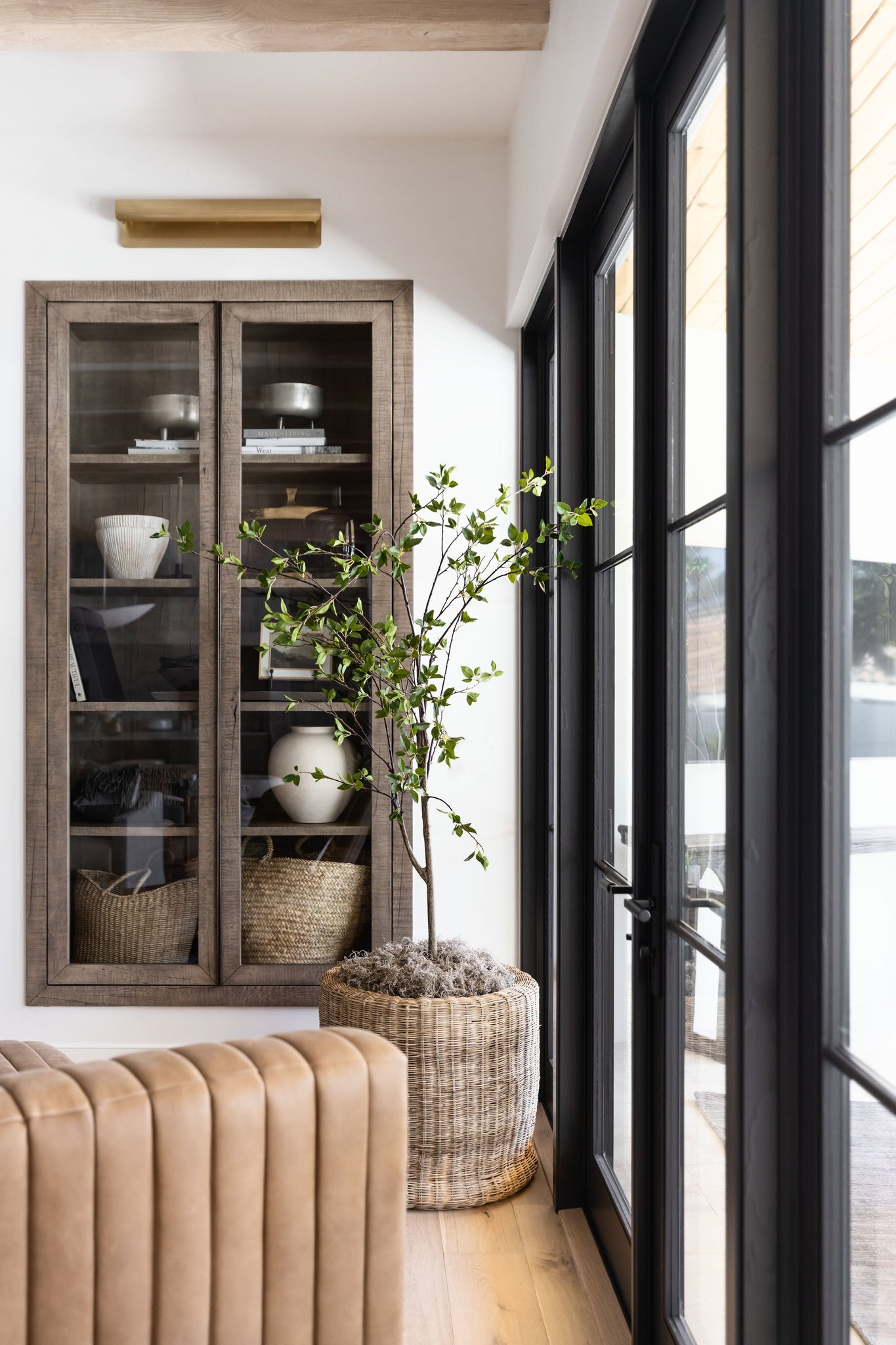 Accord Wall Sconce 5.5" x 25" - Lifestyle [1525-AGB]