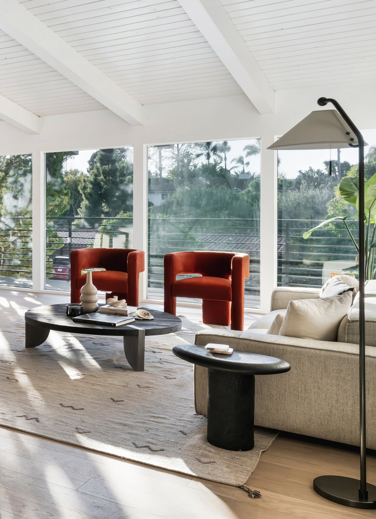 Aisa Floor Lamp - Lifestyle [HL647401-OB]