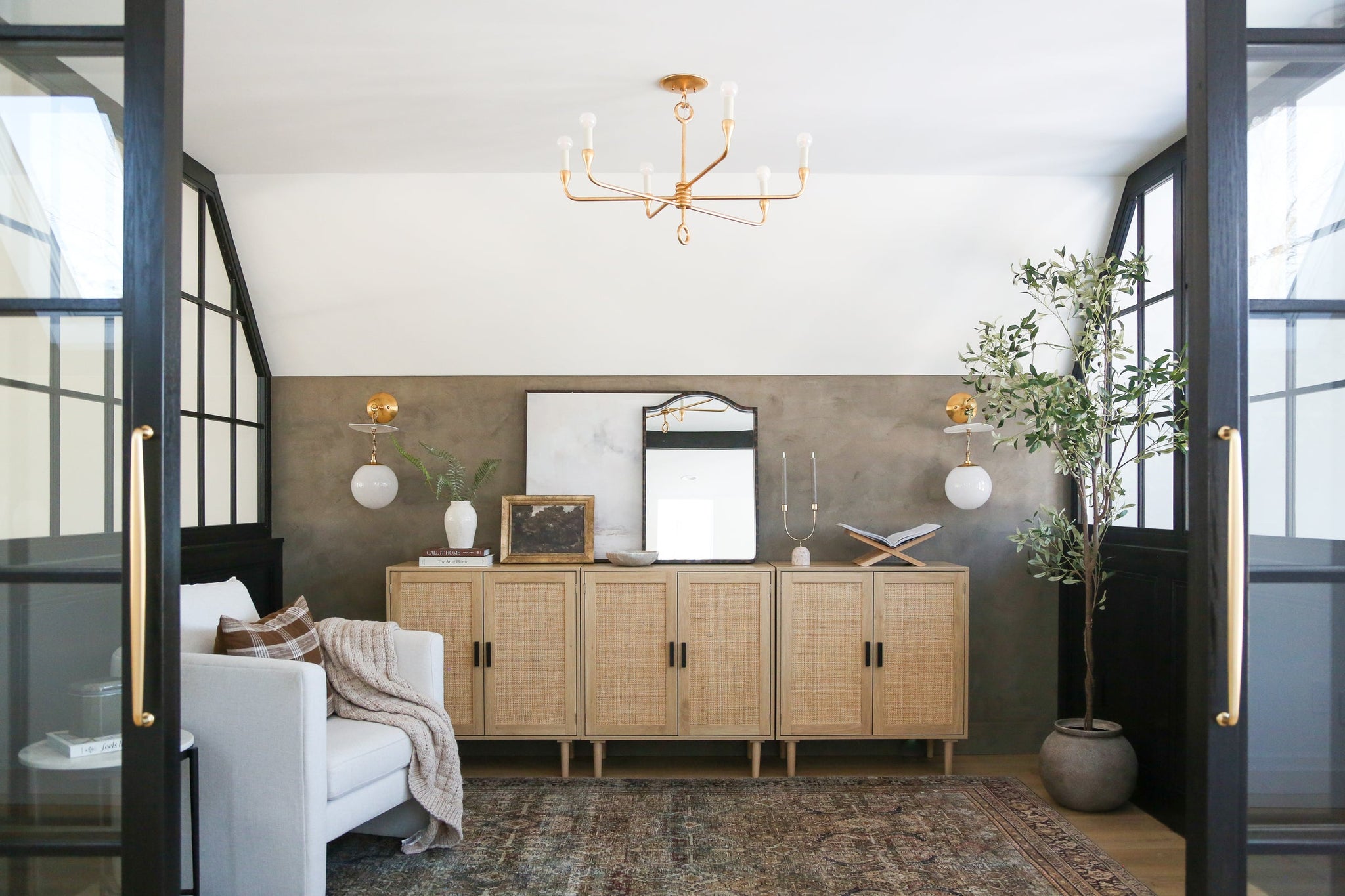 Antoinette Wall Sconce - Lifestyle [419-01-VB/GSW]