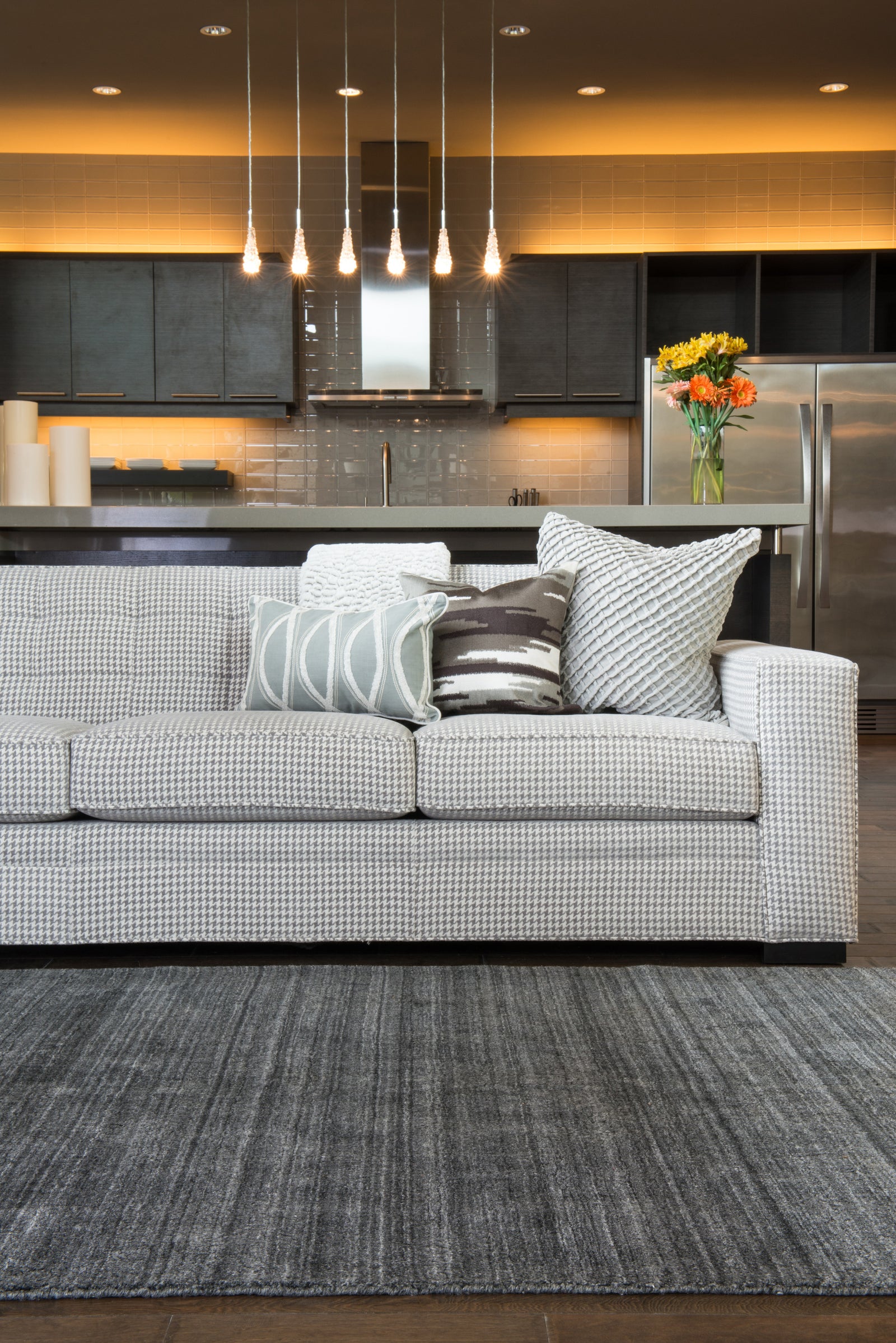 front view of Barkley Charcoal luxury Rug