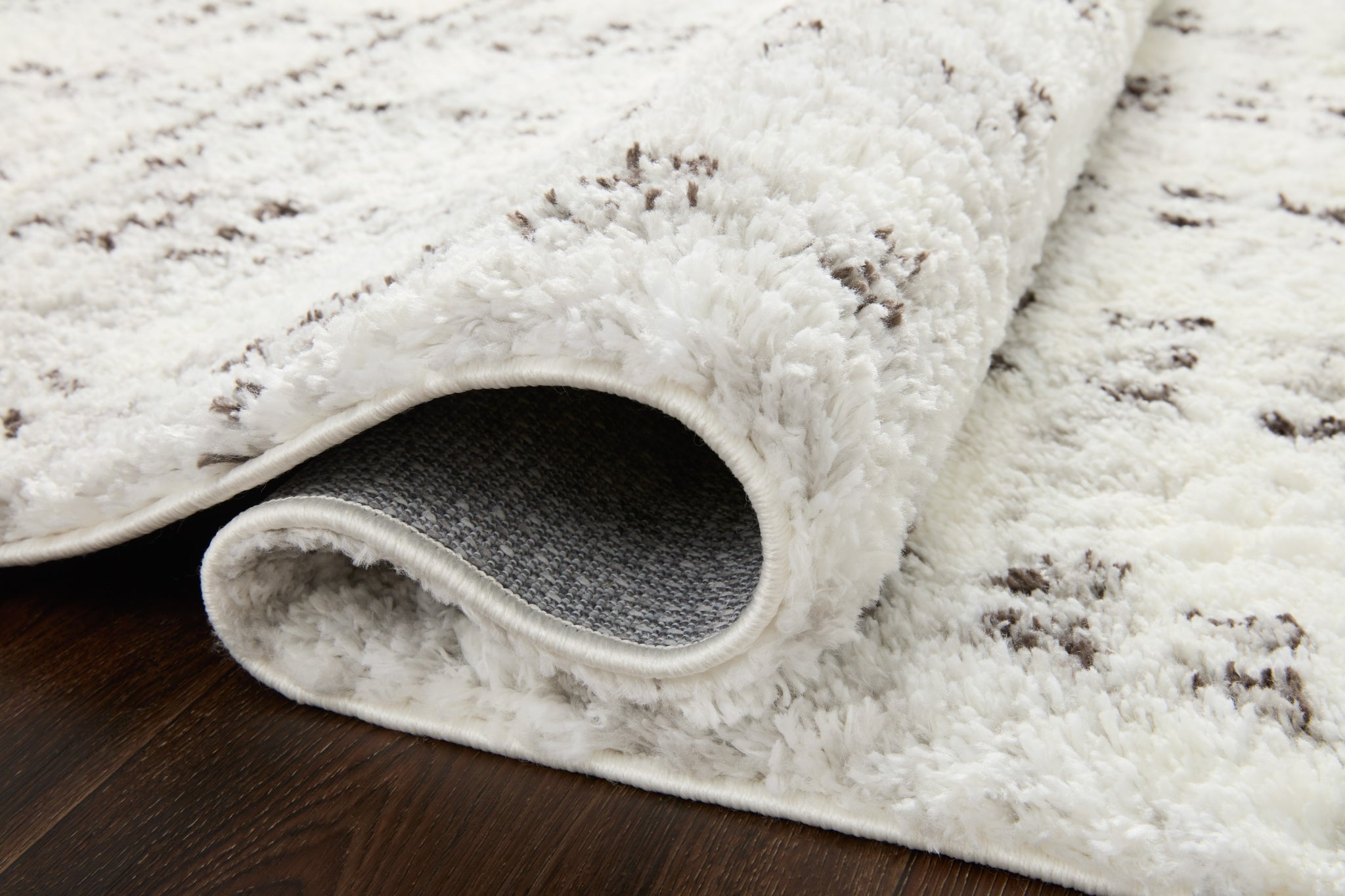 detail view of Bliss Shag Cream / Grey luxury Rug