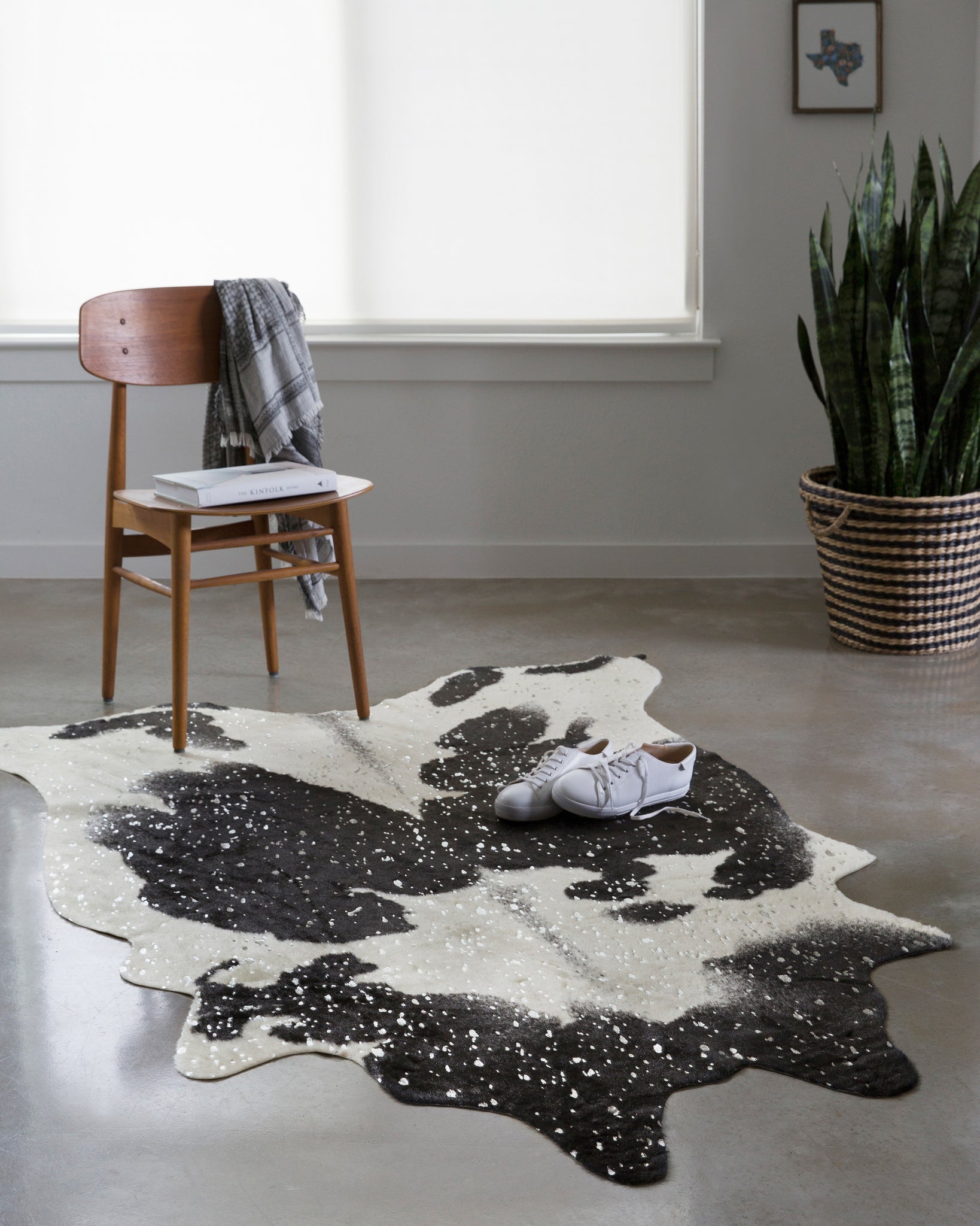 angle view of Bryce Black / Silver luxury Rug