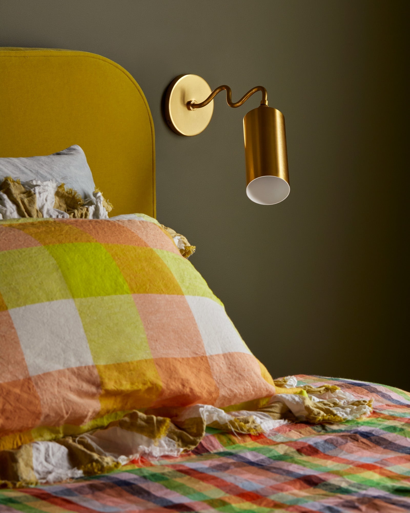 Bea Wall Sconce - Lifestyle [H742101-AGB]