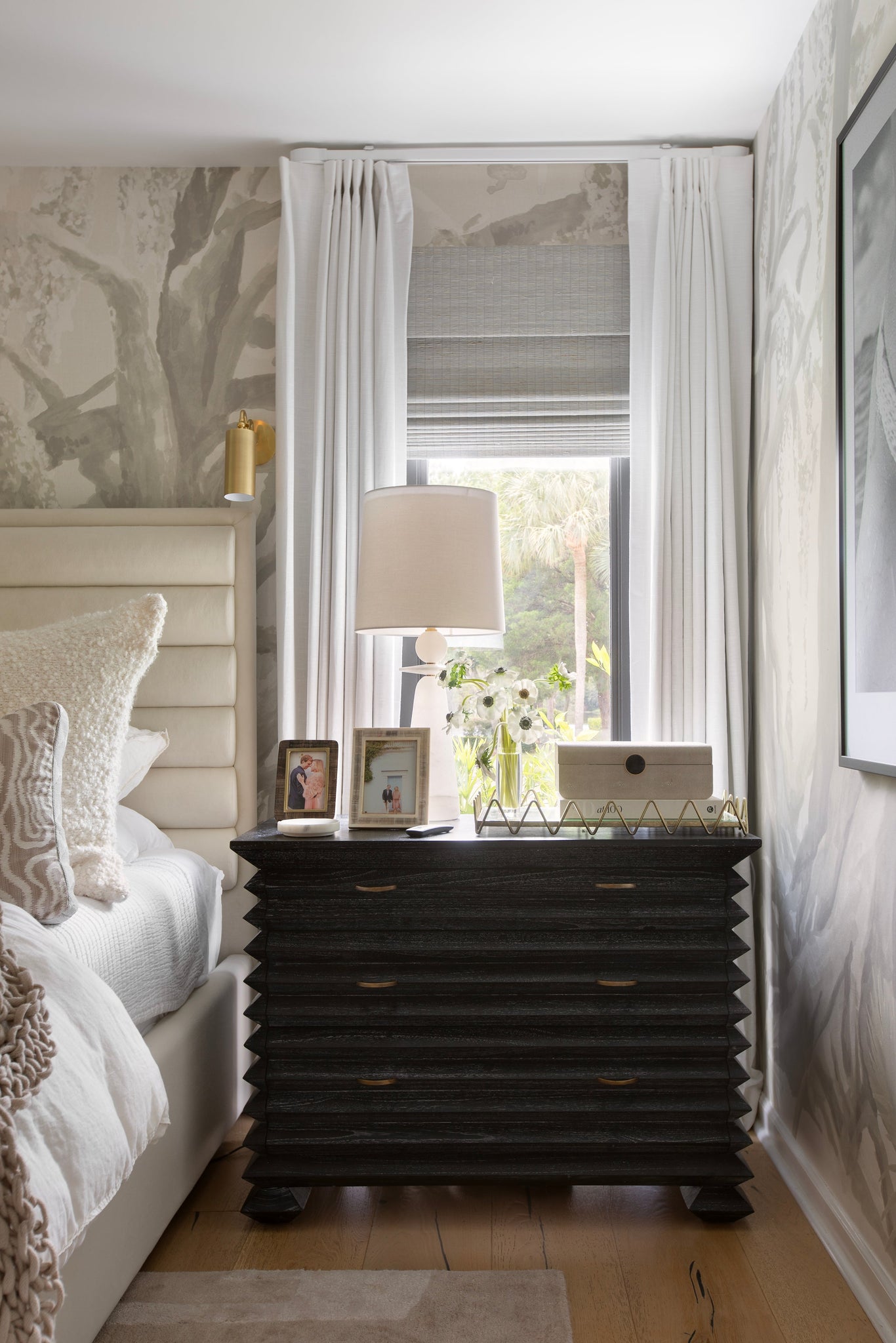 Bea Wall Sconce - Lifestyle [H742101-AGB]