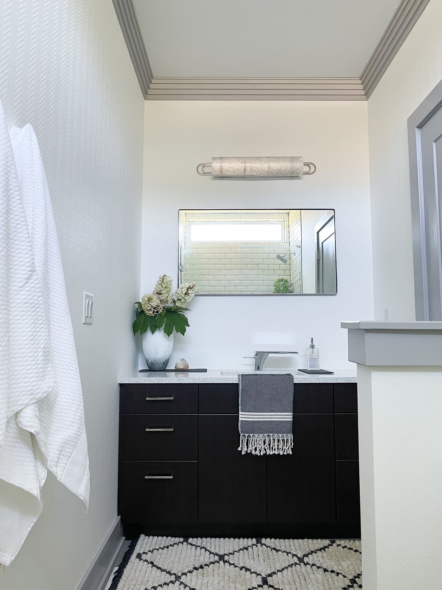 Buckley Bath And Vanity 31" - Lifestyle [5844-PN]