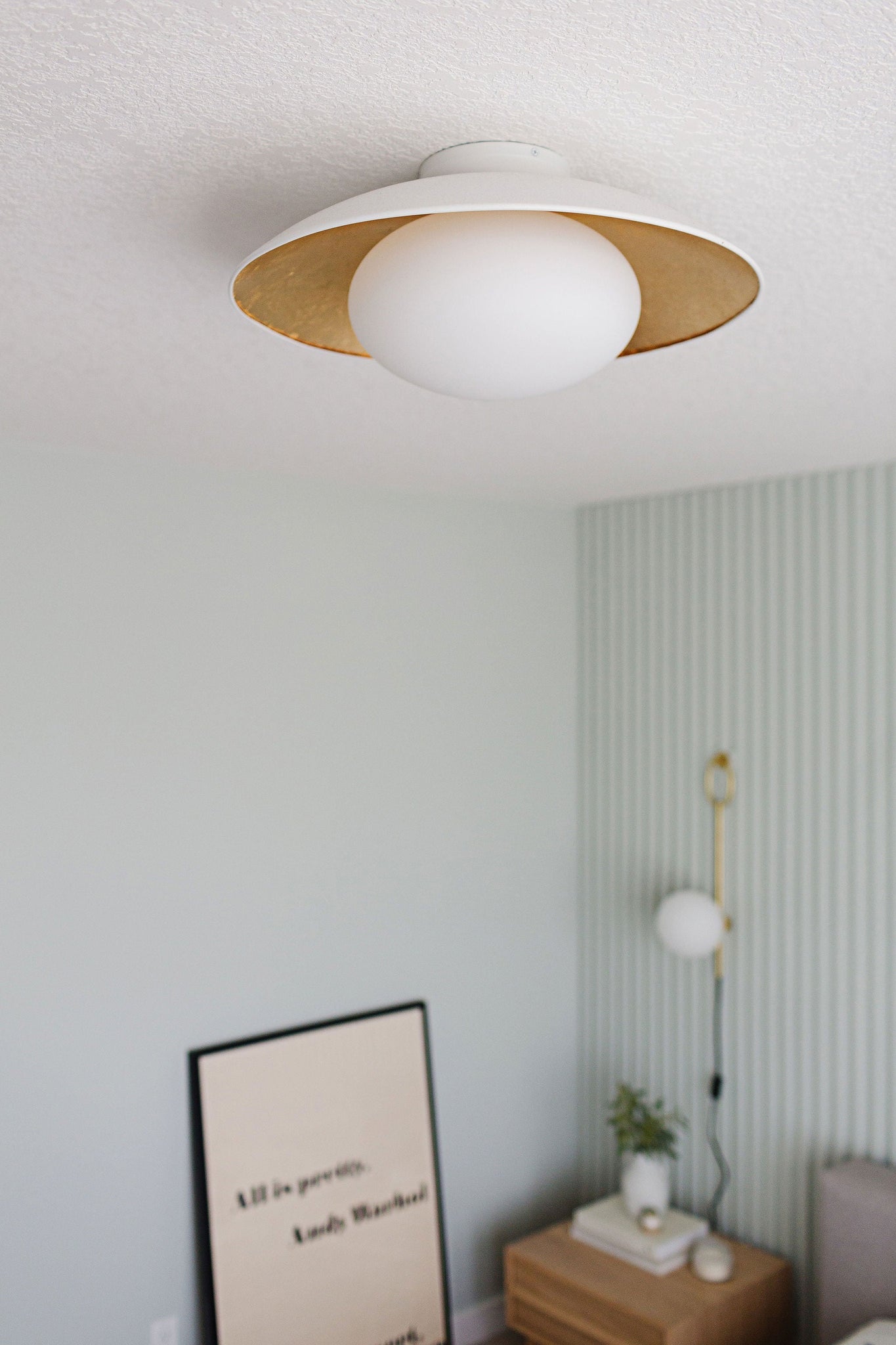 Gina Plug-In Sconce - Lifestyle [HL290101-AGB]