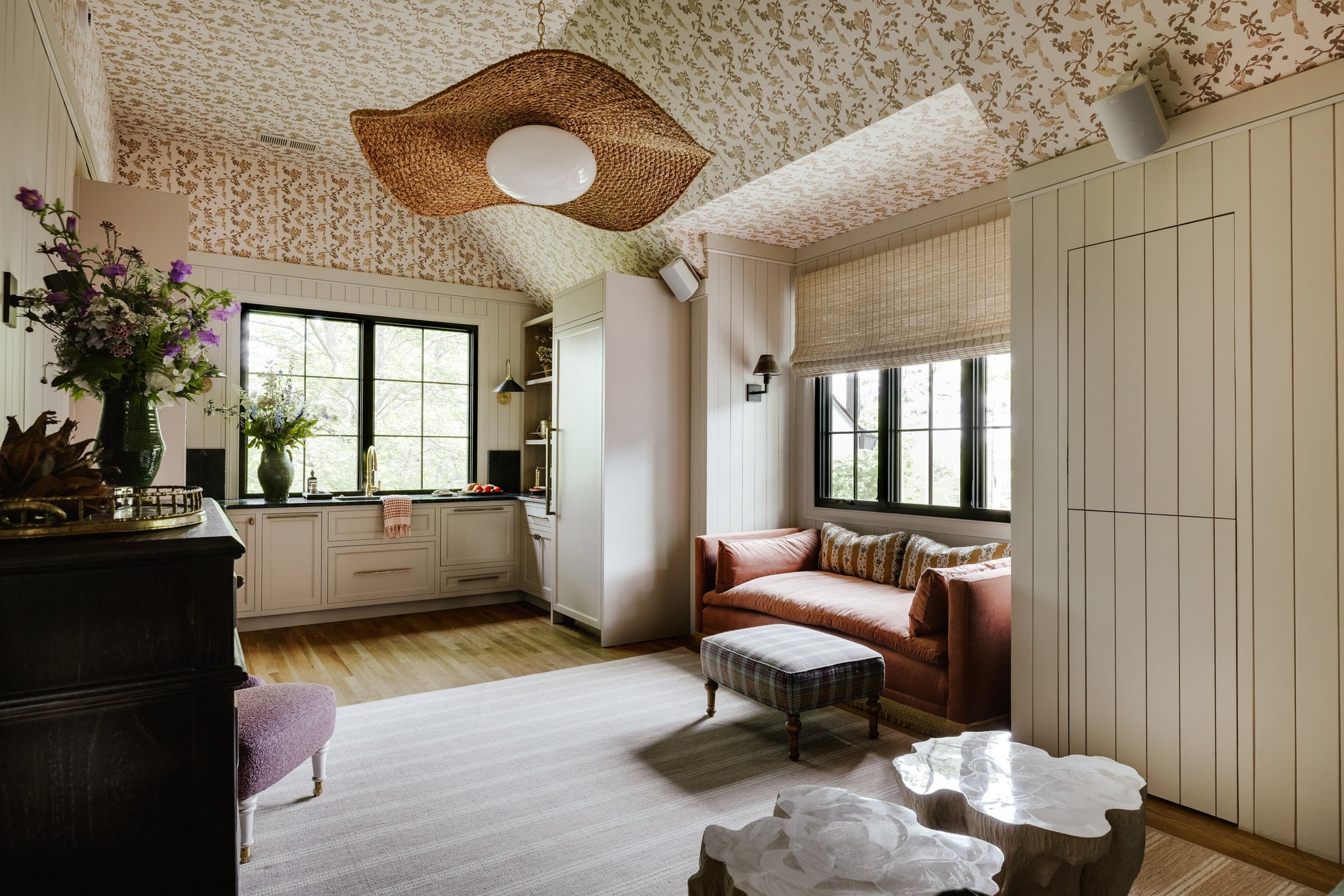 Leeds Wall Sconce - Lifestyle [MDS130-OB]