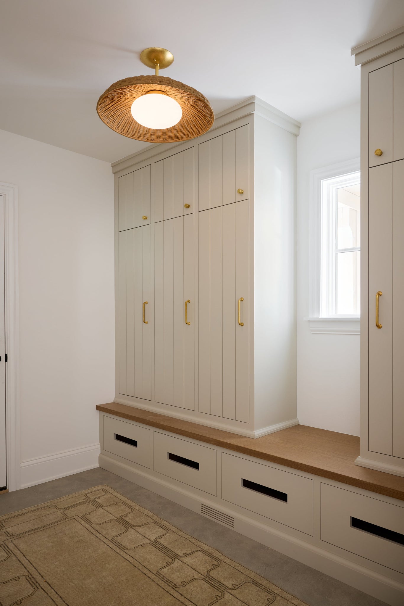 Delano Pendant 22.5" - Lifestyle [1923-VGL]