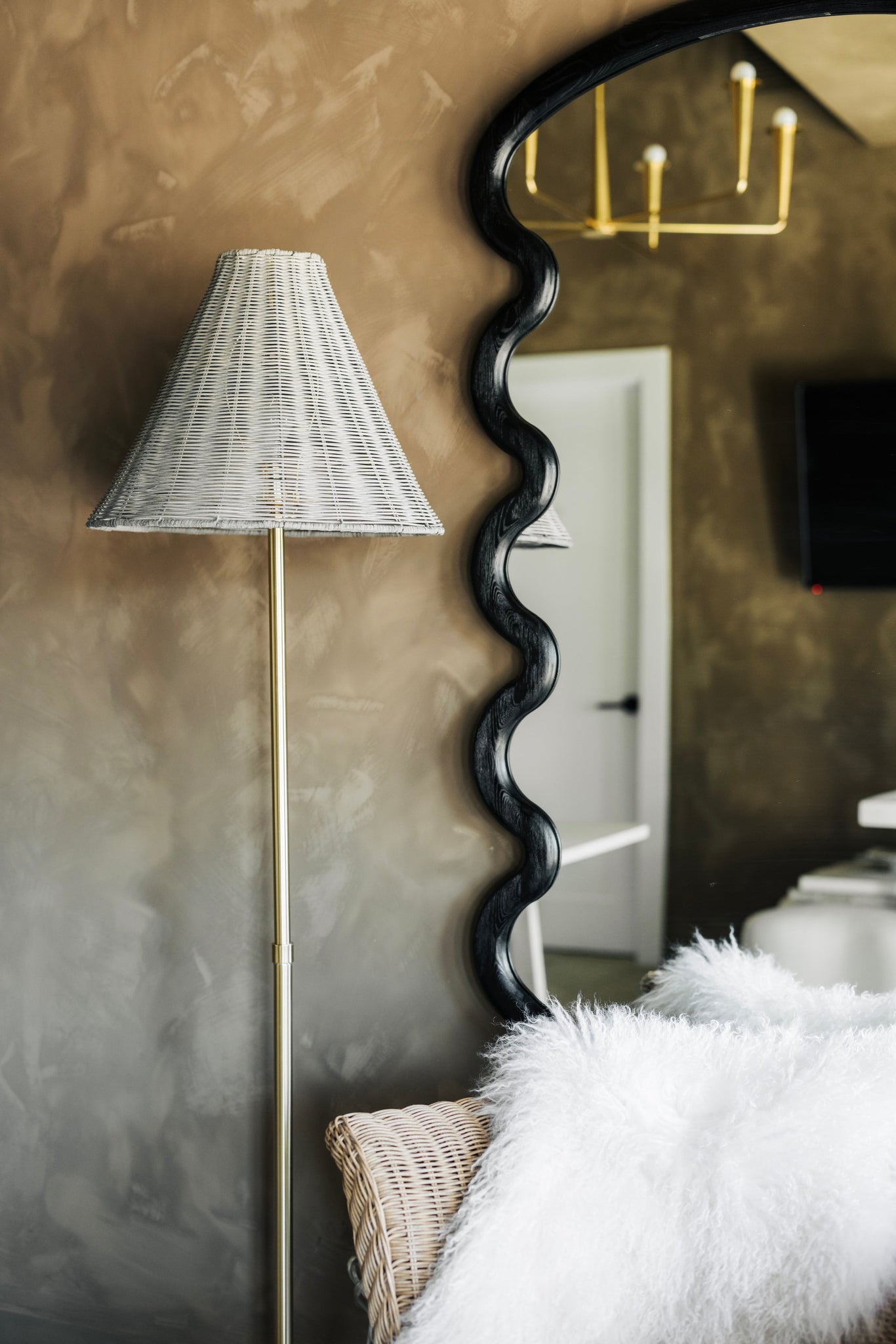 Destiny Floor Lamp - Lifestyle [HL825401-AGB]