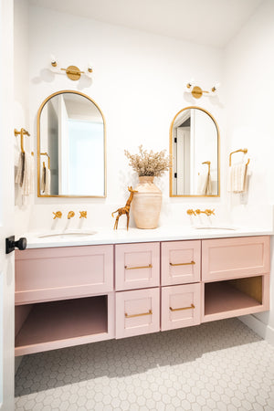 Elmont Bath And Vanity 4.75" x 15.5" - Lifestyle [9202-AGB]
