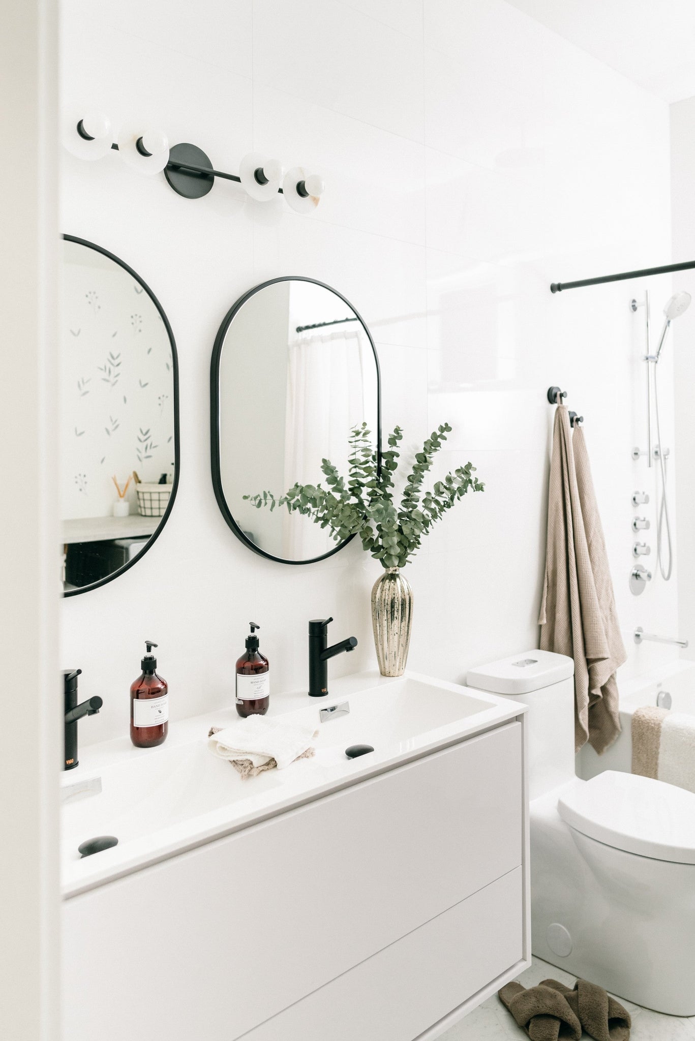 Elmont Bath And Vanity 4.75" x 24.75" - Lifestyle [9204-OB]