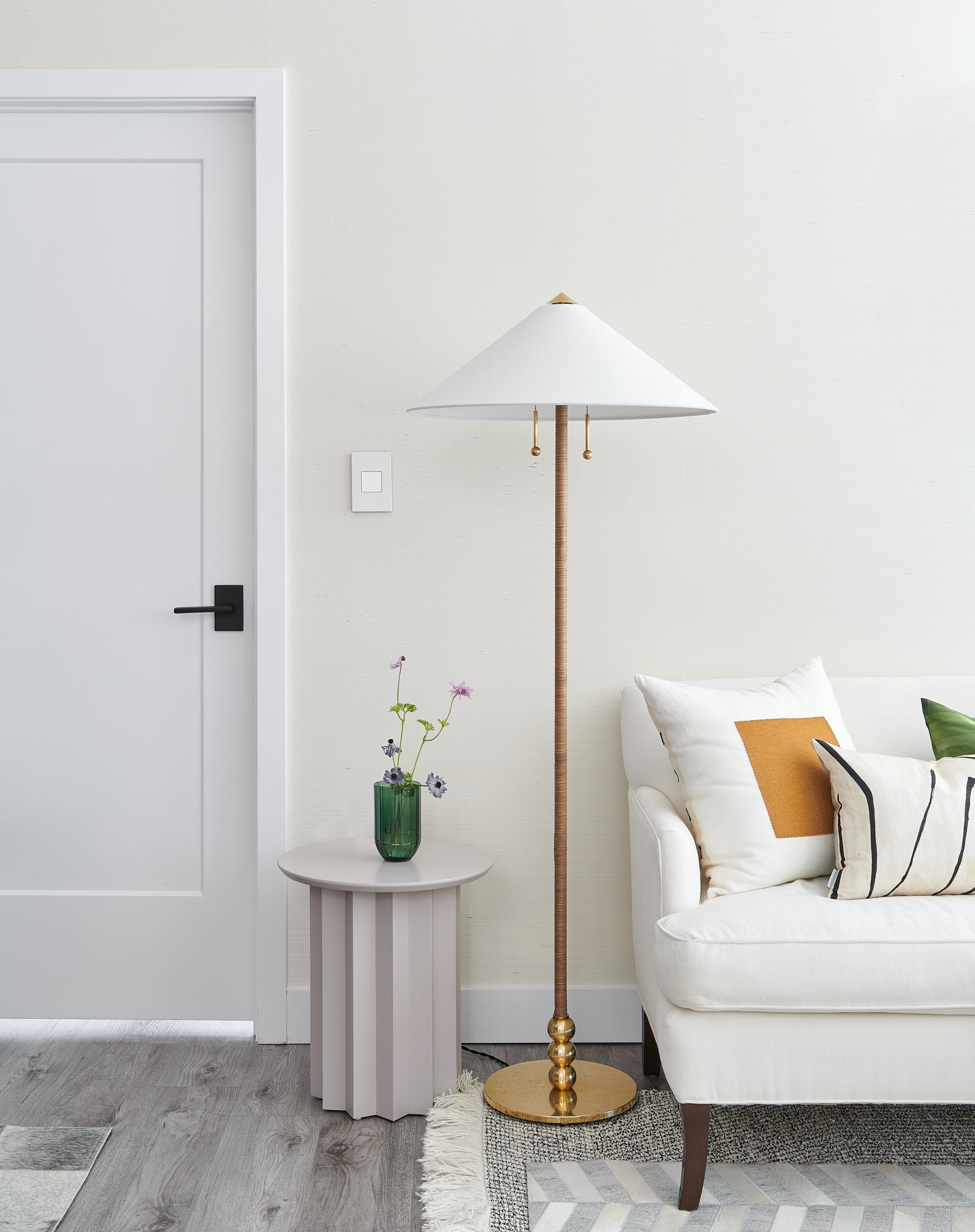 Flare Floor Lamp - Lifestyle [L1399-AGB]