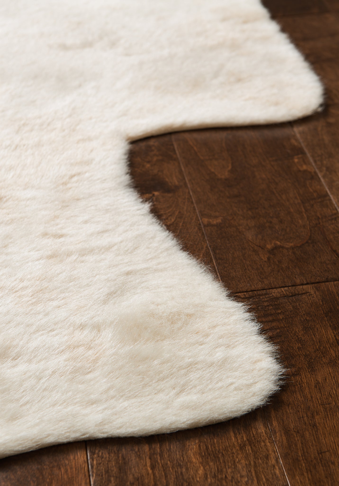 angle view of Grand Canyon Ivory luxury Rug