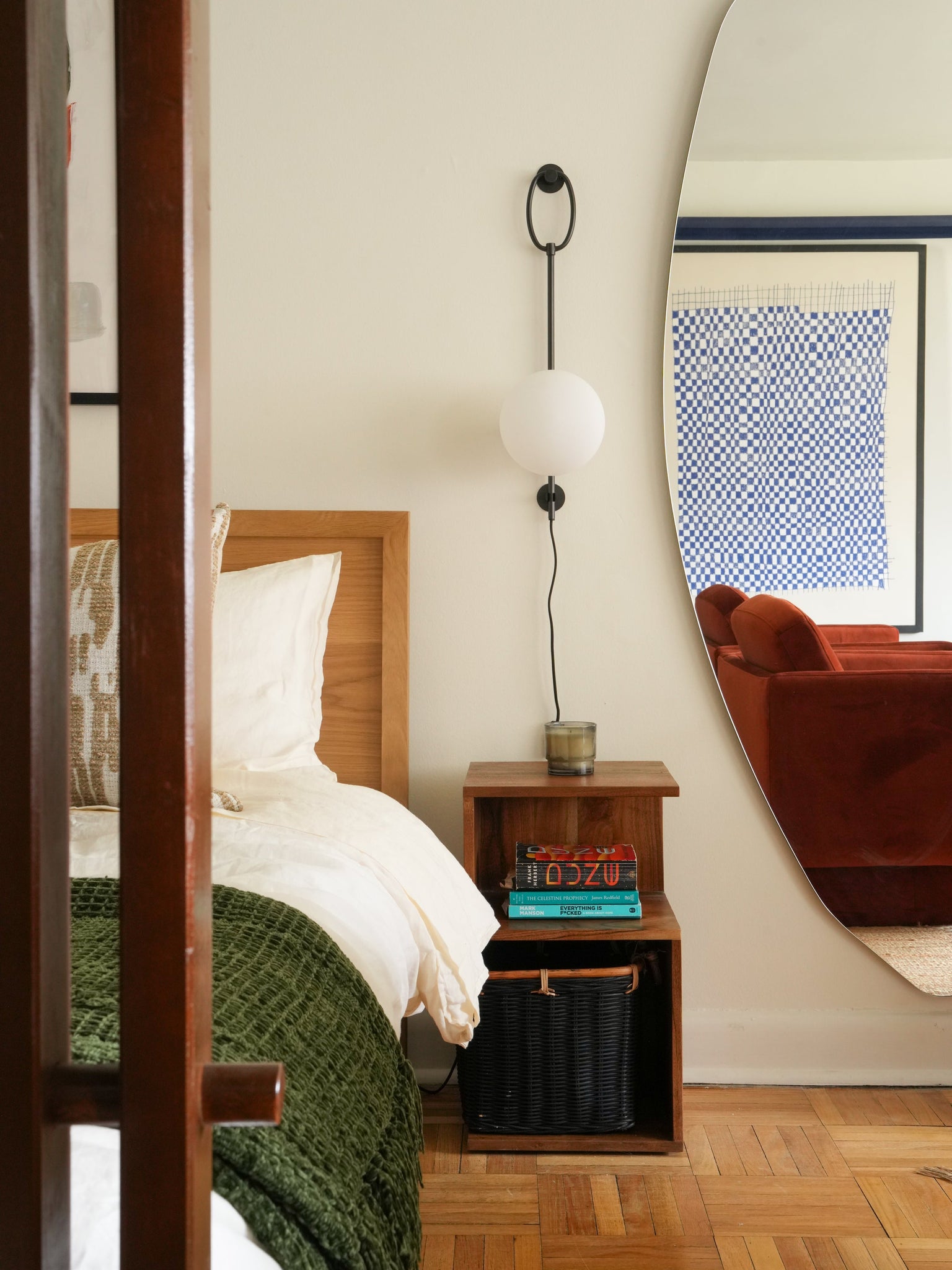 Gina Plug-In Sconce - Lifestyle [HL290101-OB]