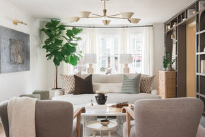 Hallstead Picture Light 24" - Lifestyle [3524-AGB]