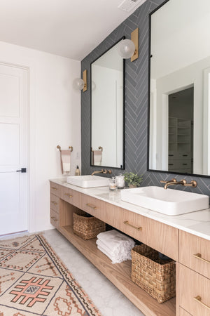 Hinsdale Wall Sconce - Lifestyle [8701-AGB]