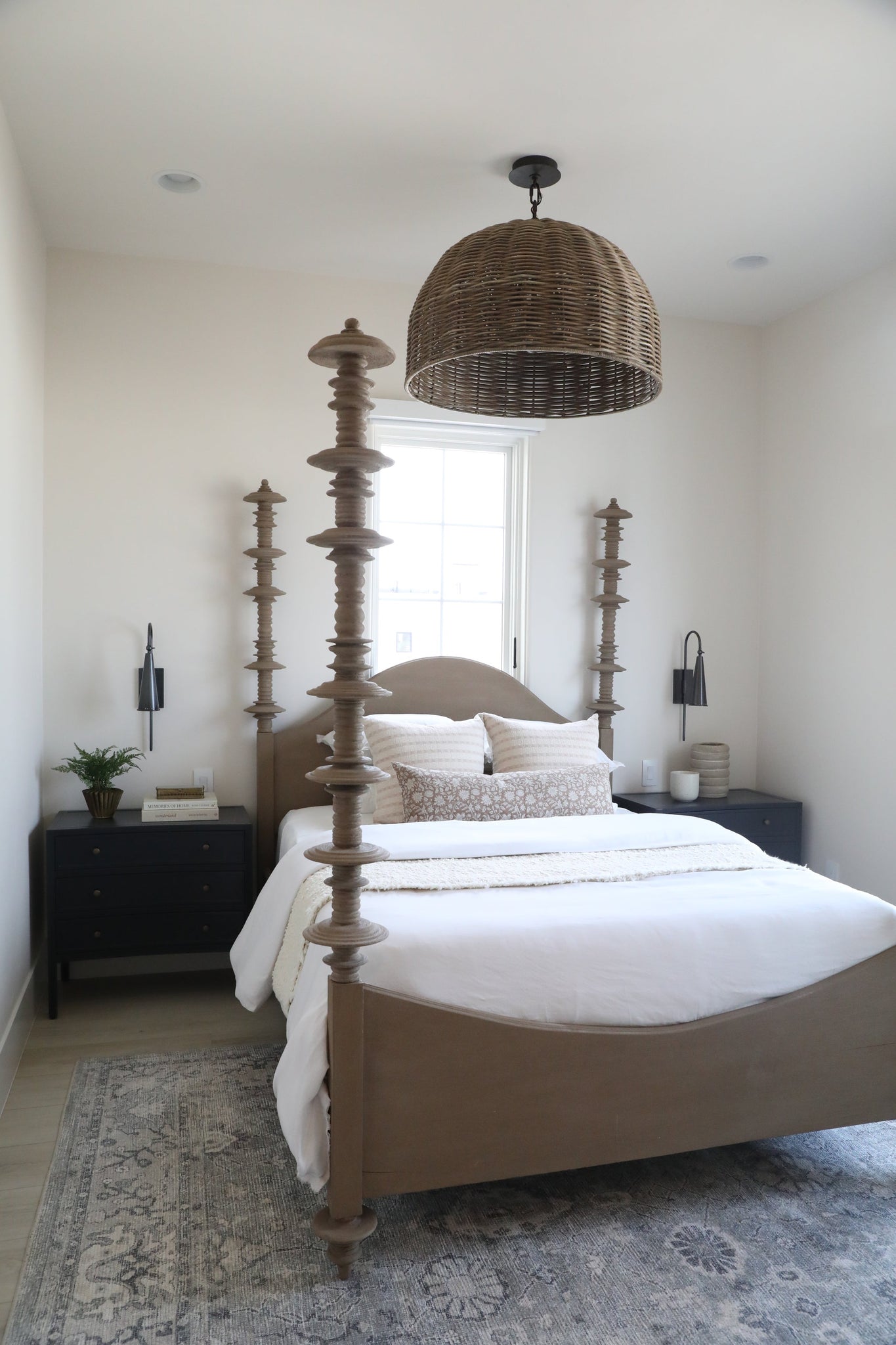 Alva Wall Sconce 4.25" - Lifestyle [1300-OB]