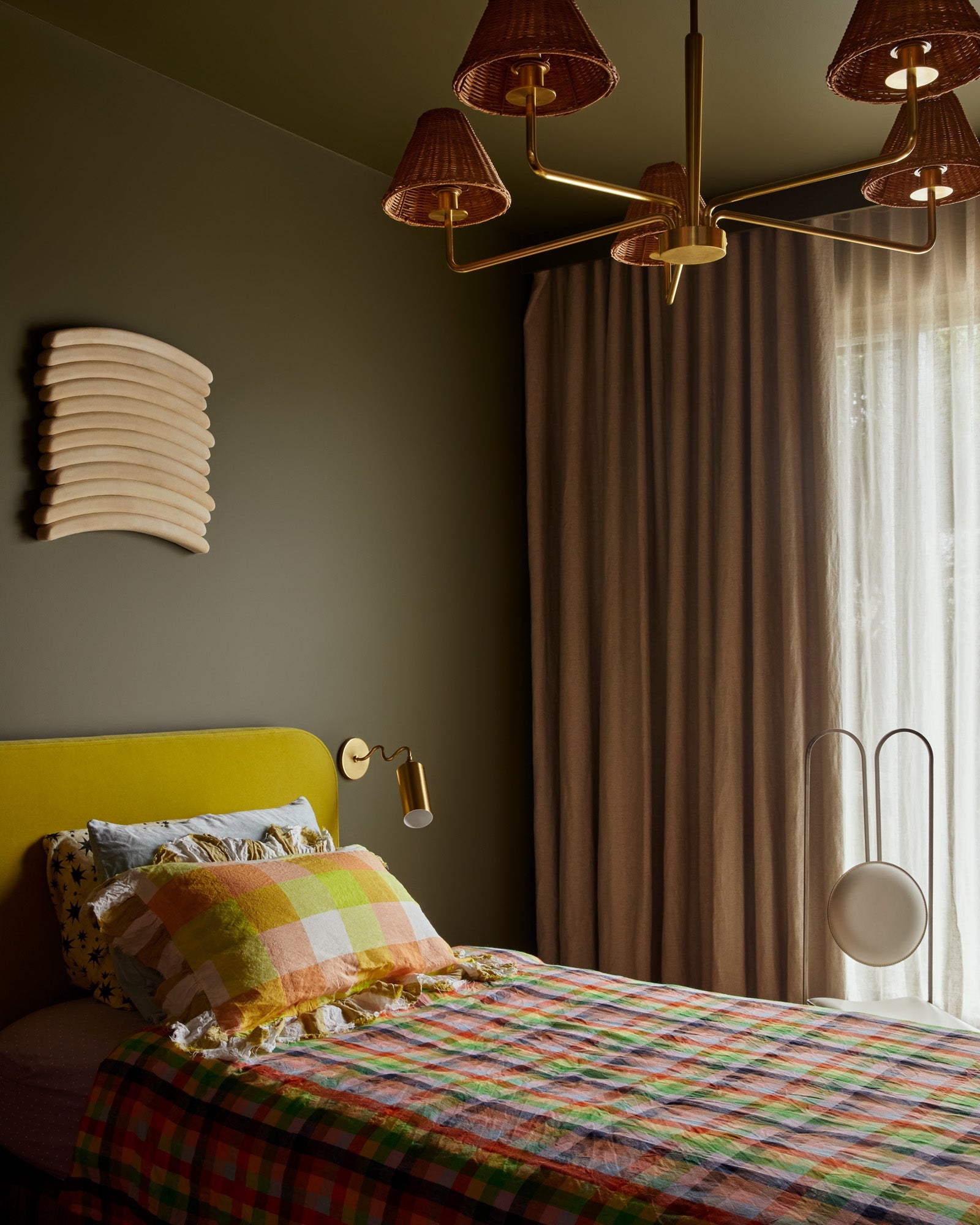 Bea Wall Sconce - Lifestyle [H742101-AGB]