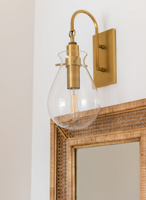 Ivy Wall Sconce - Lifestyle [BKO100-AGB]